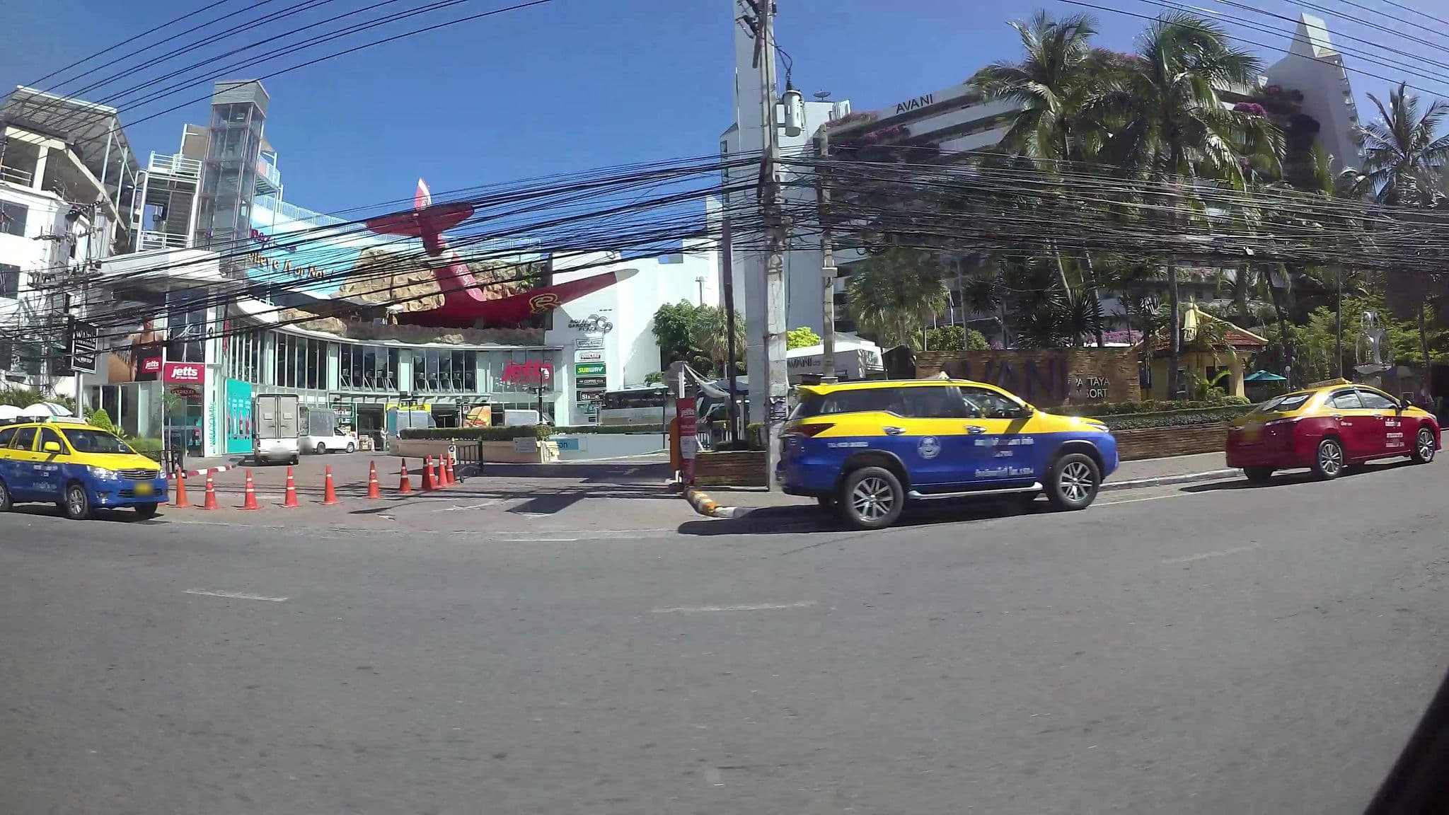Street view near BR Inn Resort Pattaya, Pattaya — © kaart_3 (CC BY-SA · Mapillary)