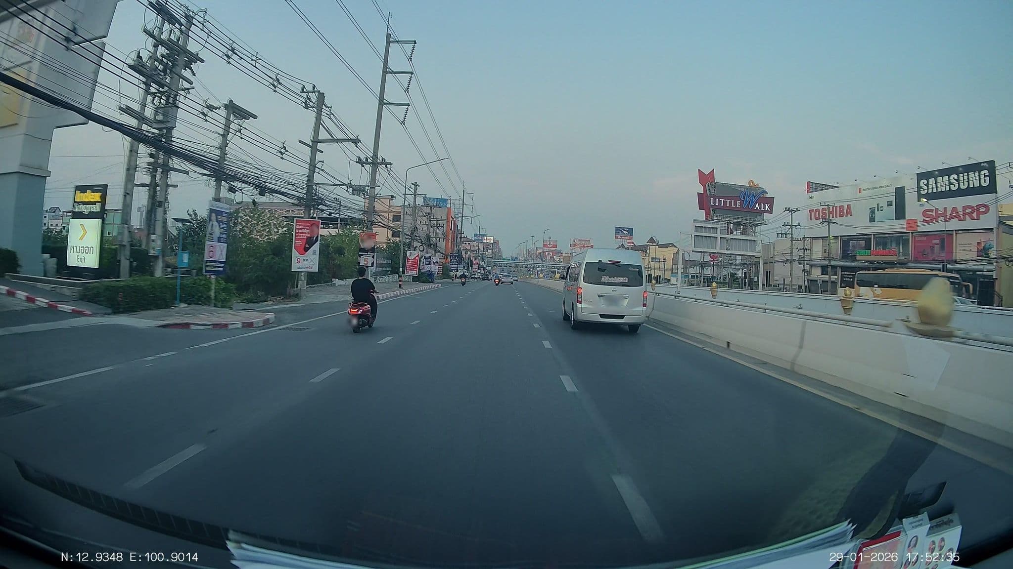 Street view near Royal Cliff Hotels Group, Pattaya — © ThailandCambodia (CC BY-SA · Mapillary)