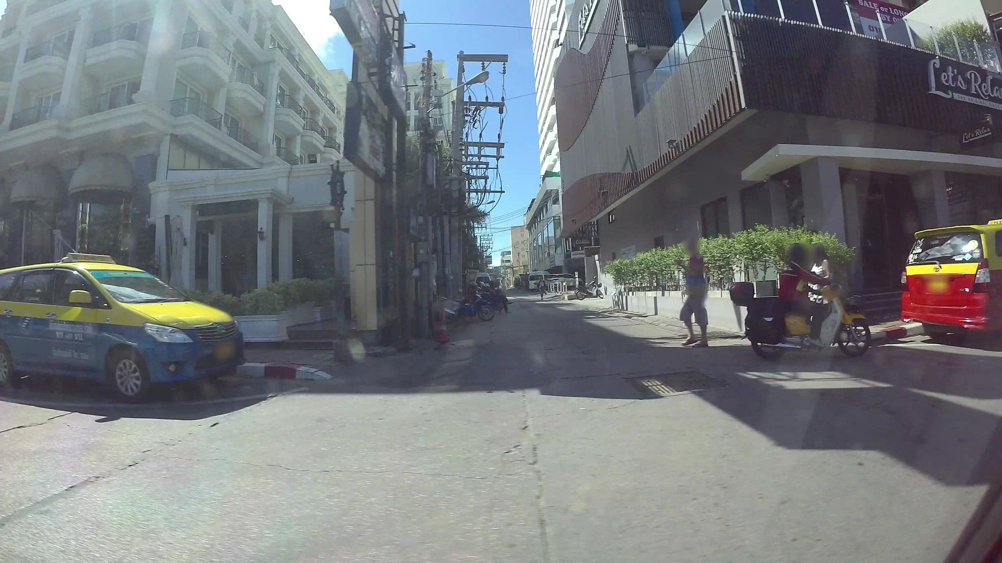Street view near The Empress, Pattaya — © kaart_3 (CC BY-SA · Mapillary)