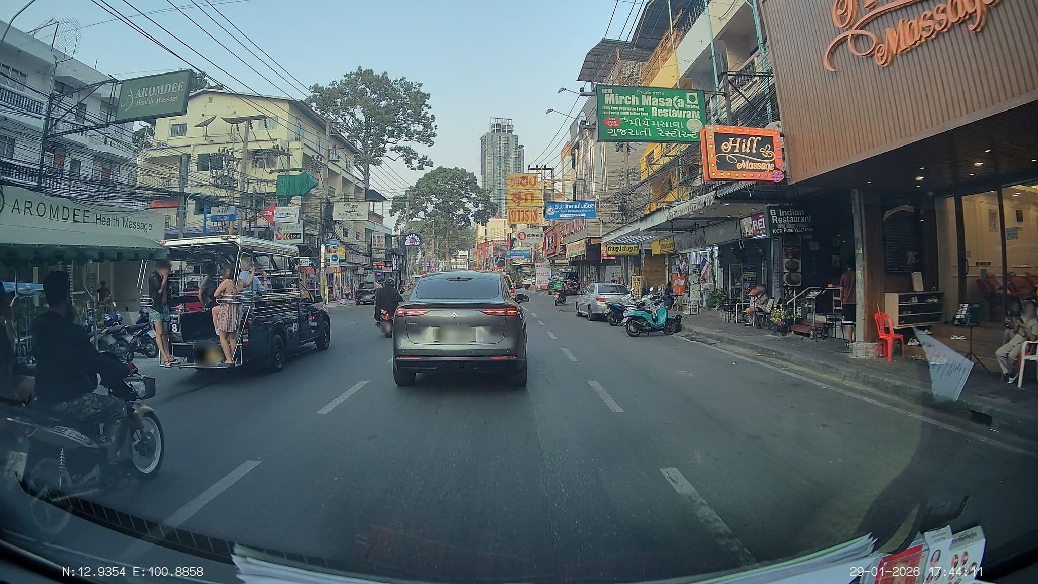 Street view near Gym'n Sauna, Pattaya — © ThailandCambodia (CC BY-SA · Mapillary)