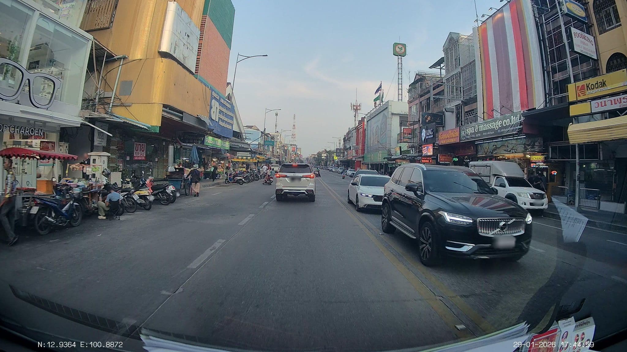 Street view near Best Western Bella Villa Cabana Hotel Chon Buri, Pattaya — © ThailandCambodia (CC BY-SA · Mapillary)