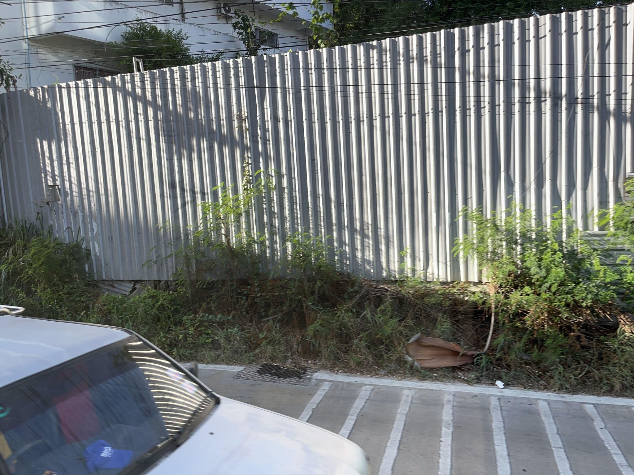 Street view near Yanti hotel, Pattaya — © DriveWithHoang (CC BY-SA · Mapillary)