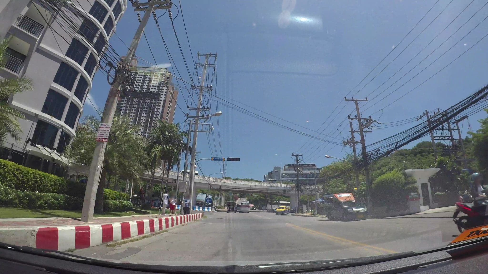 Street view near Citrus Grande Hotel Pattaya By Compass Hospitality, Pattaya — © kaart_3 (CC BY-SA · Mapillary)