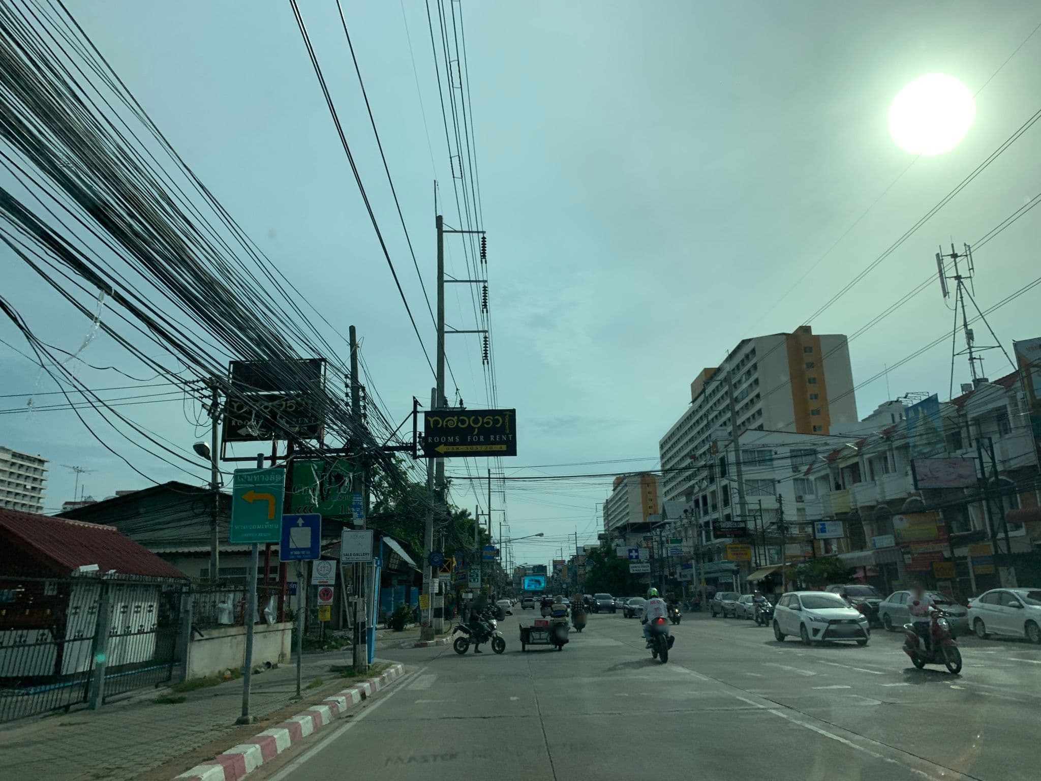 Street view near วิลลาทองบุรา-พัทยา, Pattaya — © 1111 (CC BY-SA · Mapillary)