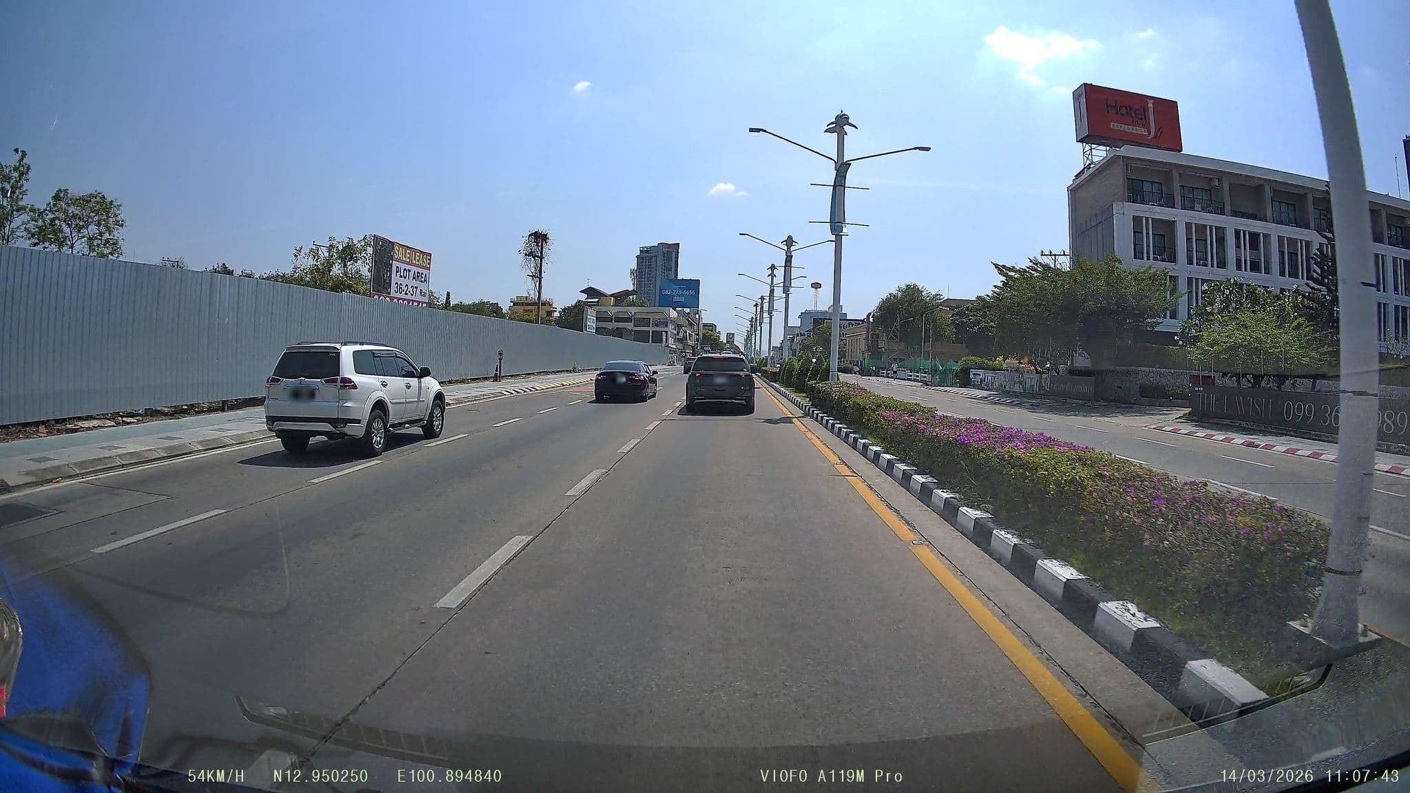 Street view near Trio hotel, Pattaya — © ThailandCambodia (CC BY-SA · Mapillary)