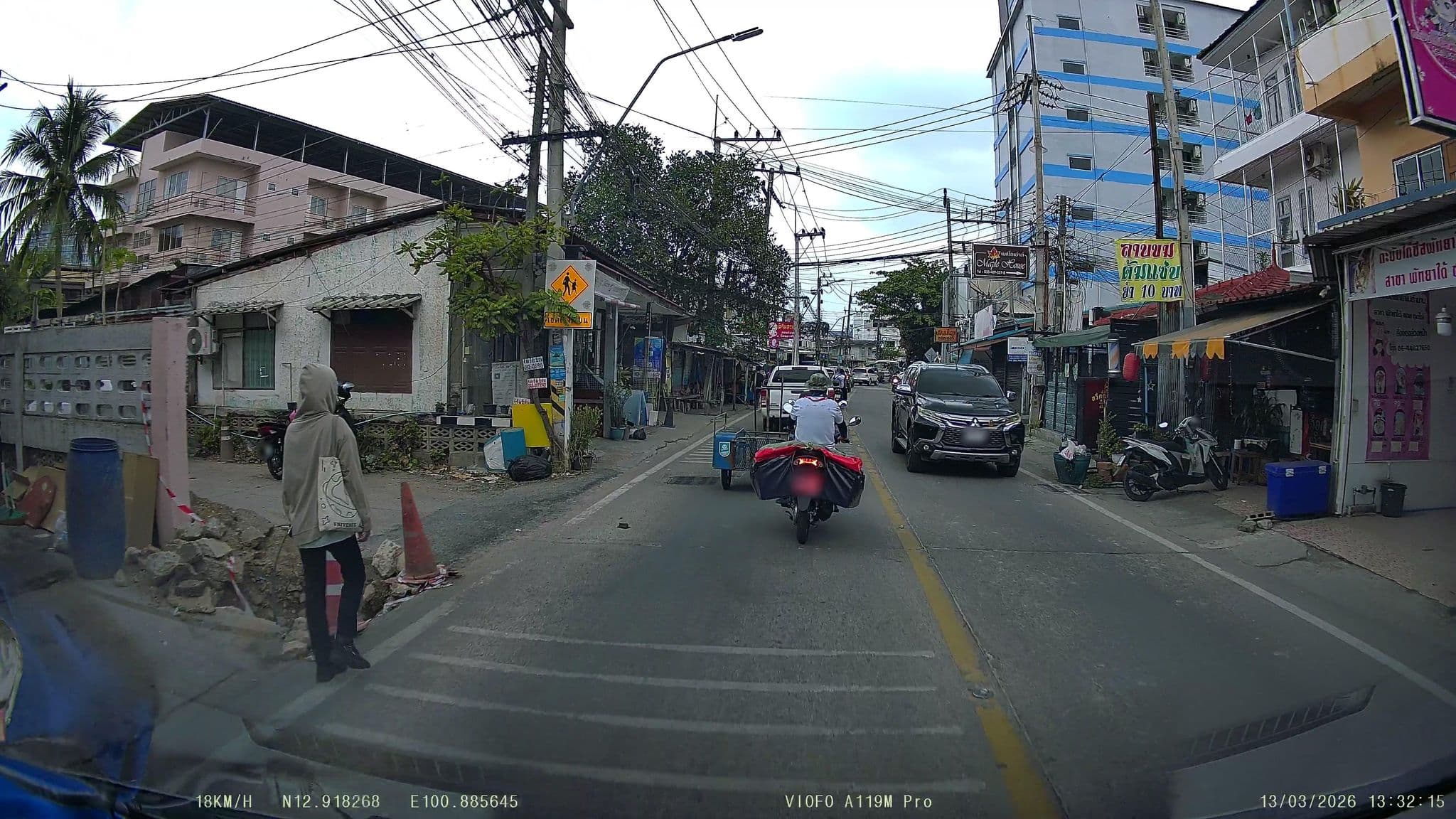 Street view near Rachawadee Moonright Resort, Pattaya — © ThailandCambodia (CC BY-SA · Mapillary)