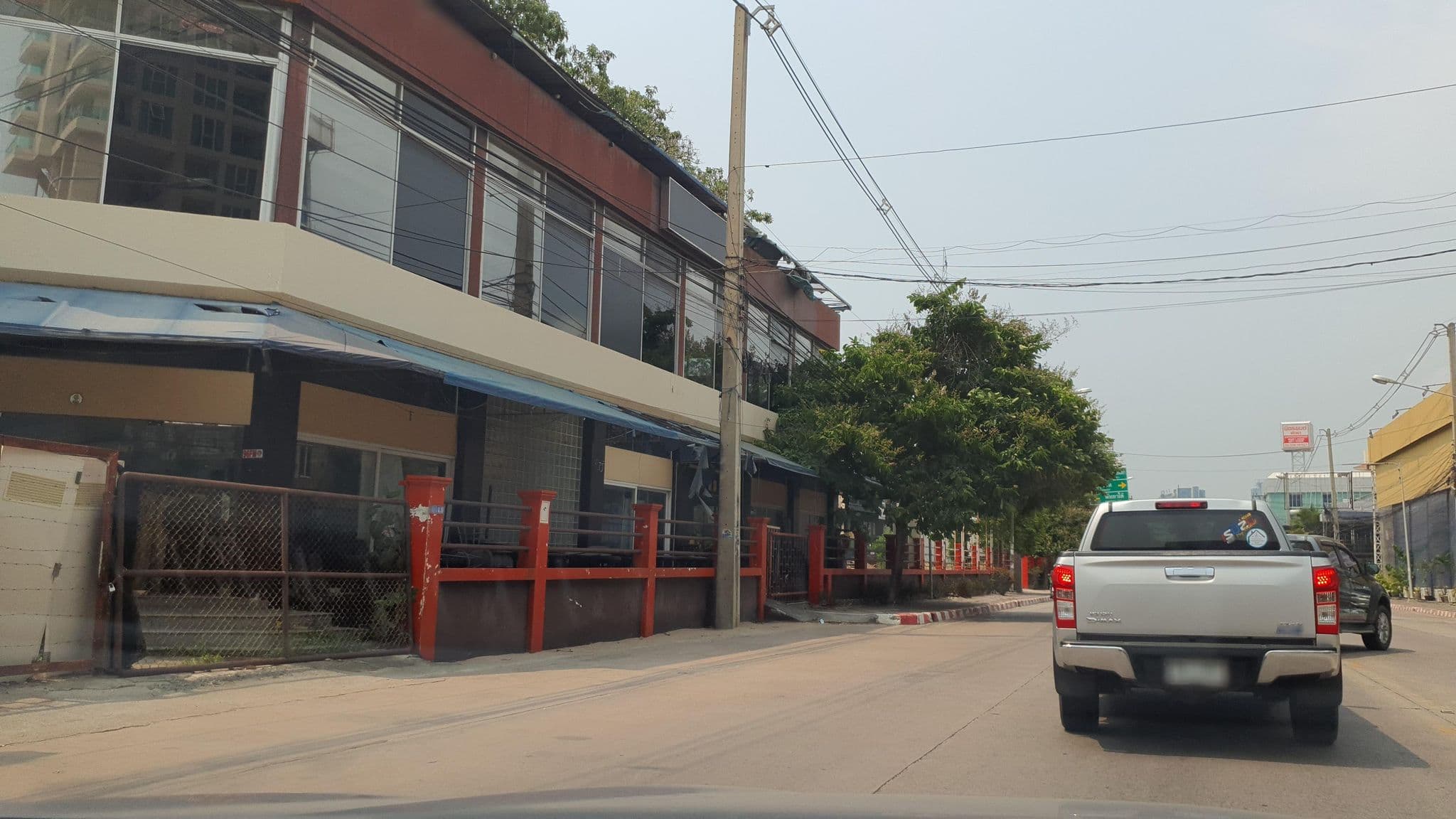 Street view near Tony's Lido Hotel, Pattaya — © jrcarlsen (CC BY-SA · Mapillary)