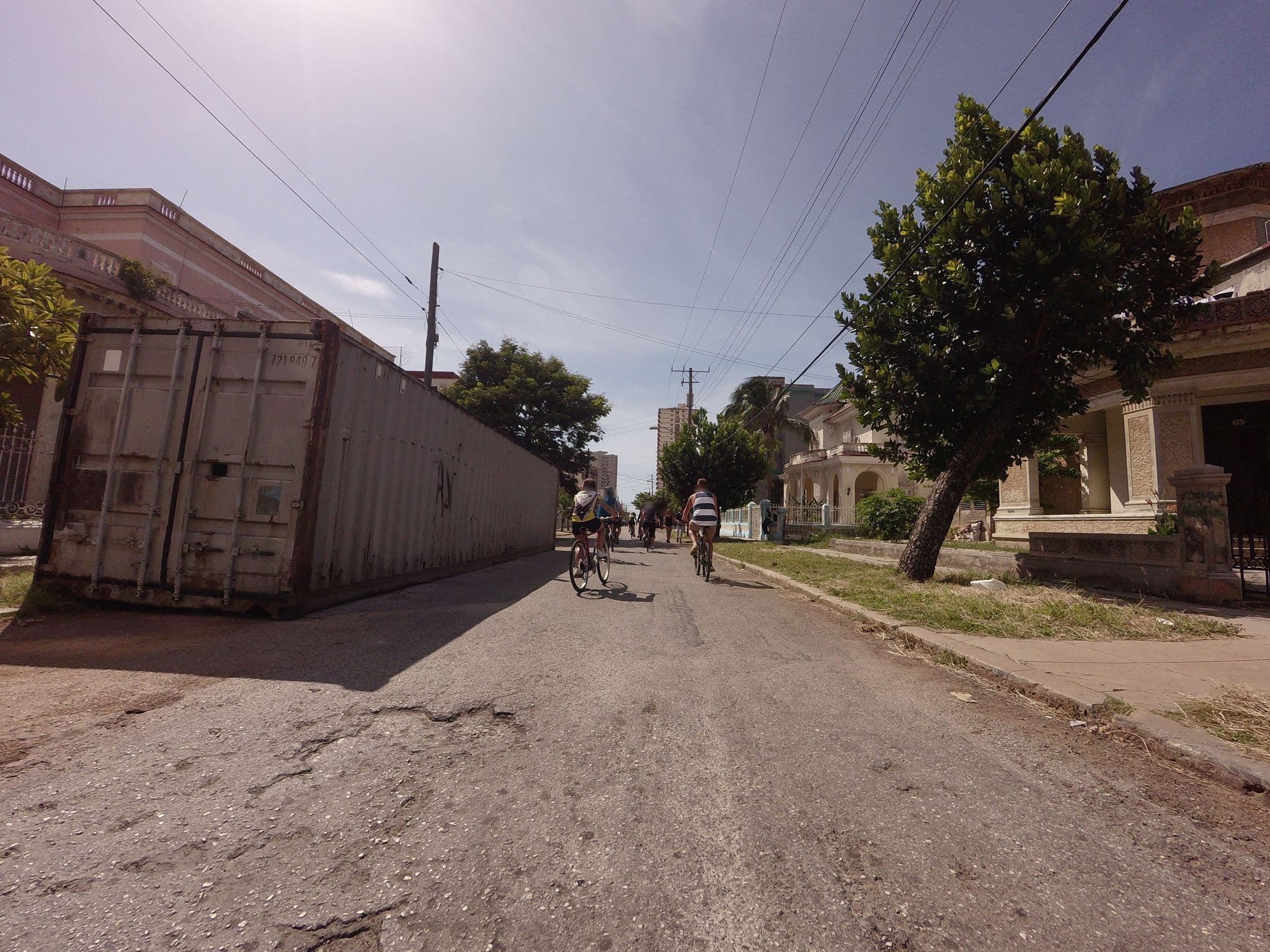Street view near Vivianne, Vedado