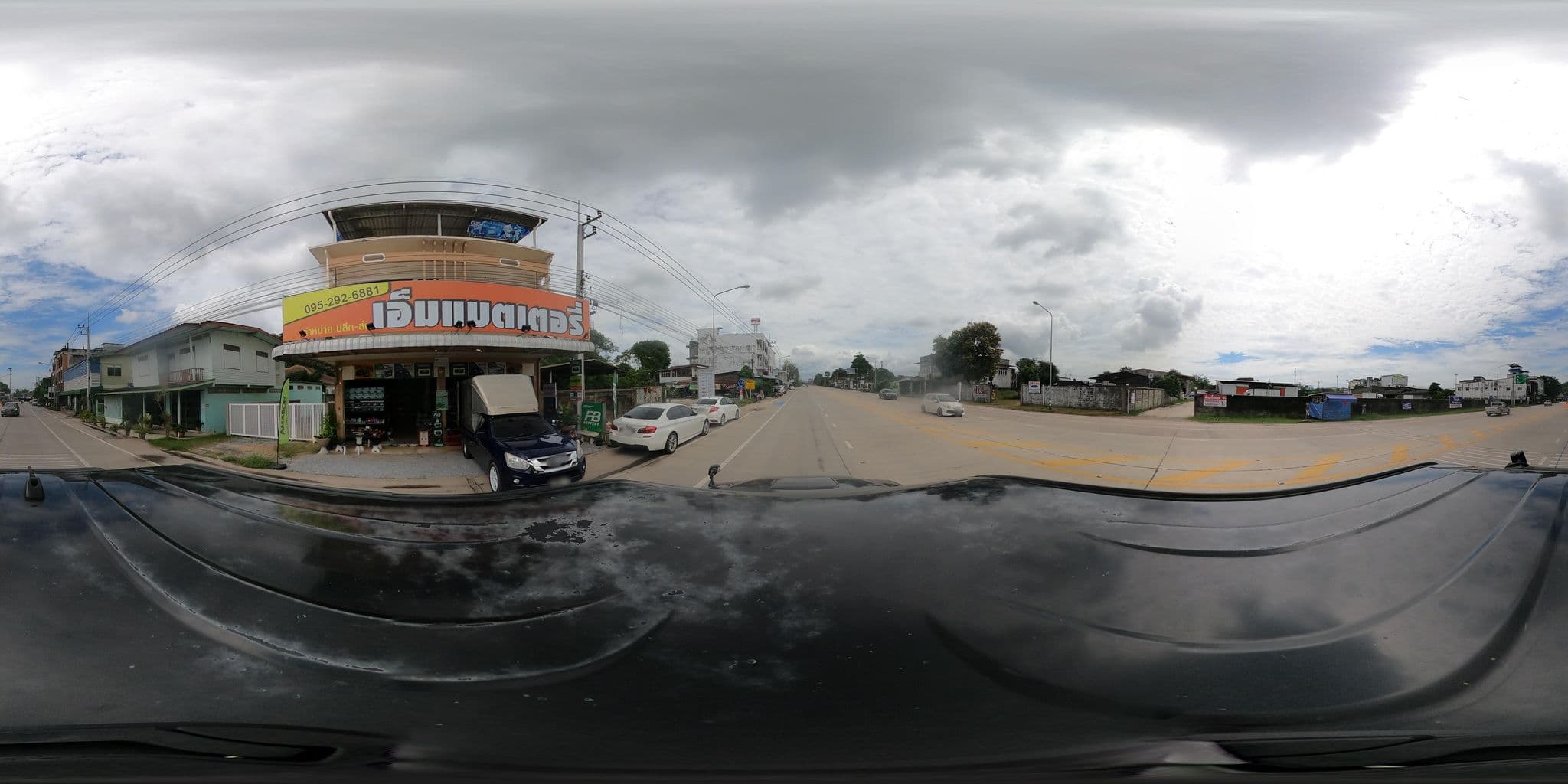 Street view near โรงแรมระยองปาร์ควิว, Rayong — © SoT (CC BY-SA · Mapillary)