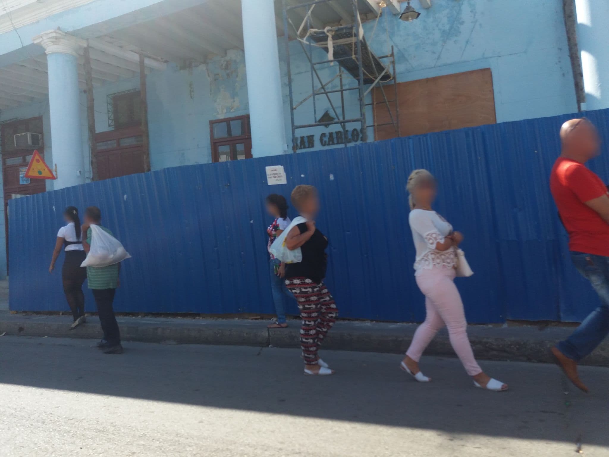 Street view near Hostal El Mirador, Cienfuegos