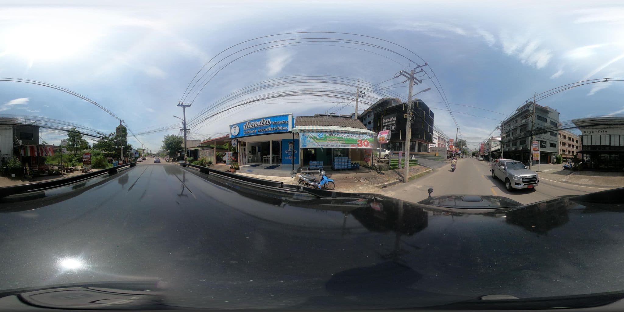 Street view near Rayong Living Hotel (โรงแรมระยองลีฟวิ่ง), Rayong — © syncnook (CC BY-SA · Mapillary)