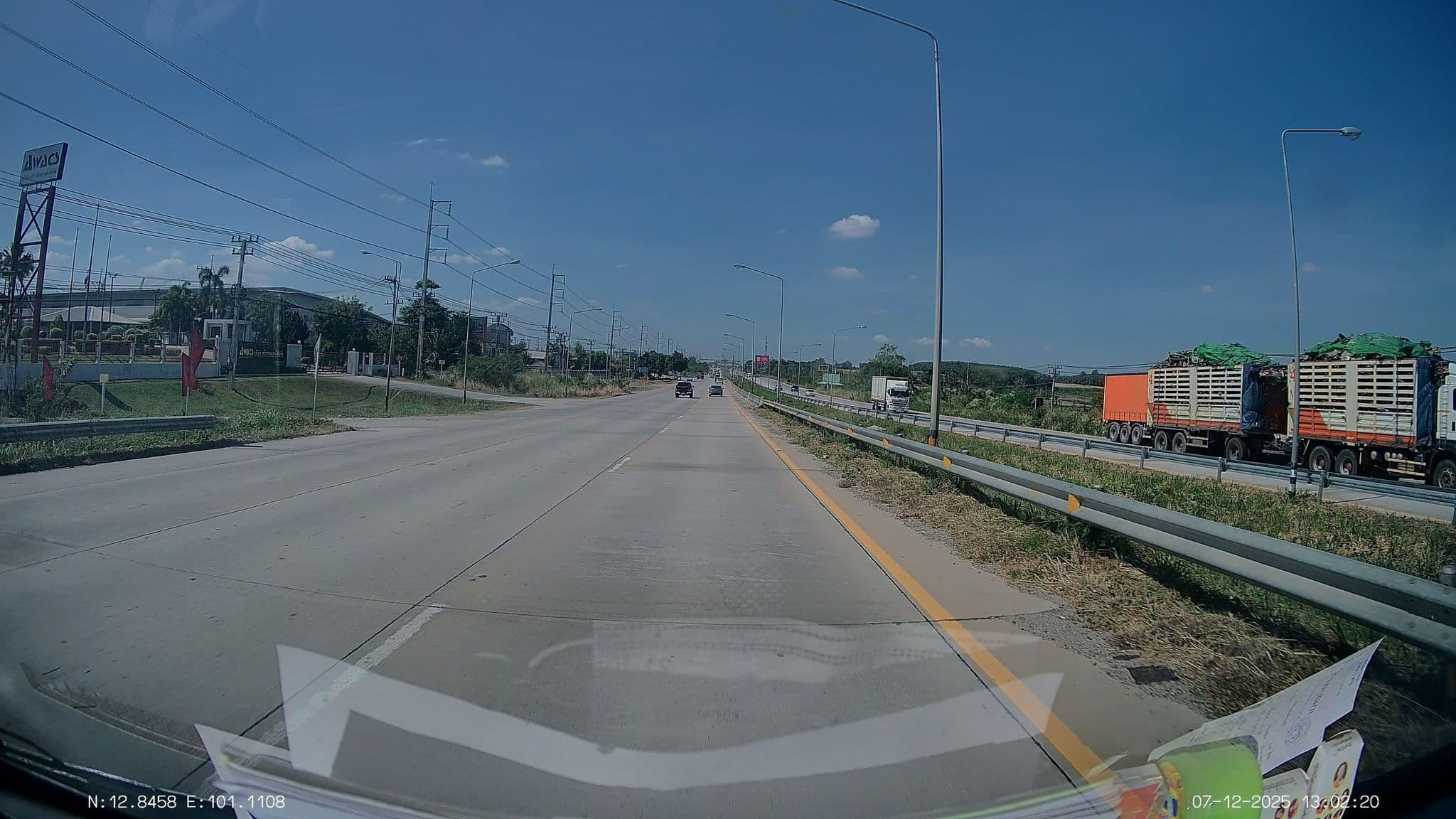 Street view near Amornphant Villa, Ban Chang — © ThailandCambodia (CC BY-SA · Mapillary)