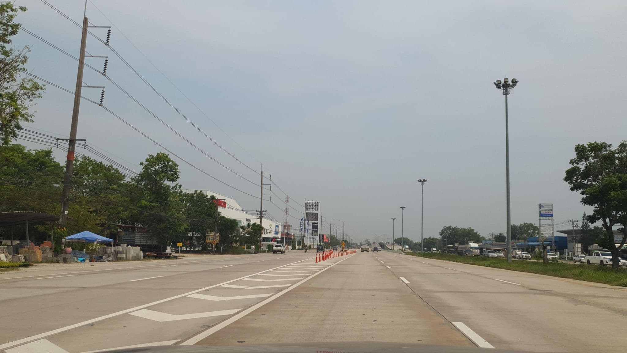 Street view near โรงแรม แรคโค่ รีสอร์ท, Rayong — © jrcarlsen (CC BY-SA · Mapillary)
