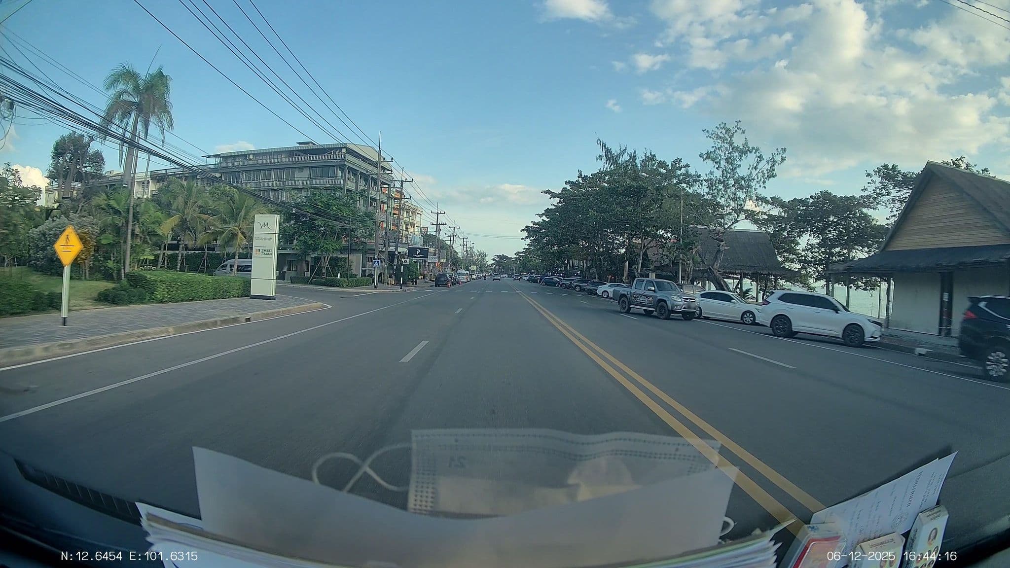 Street view near SinSiam, Klaeng — © ThailandCambodia (CC BY-SA · Mapillary)