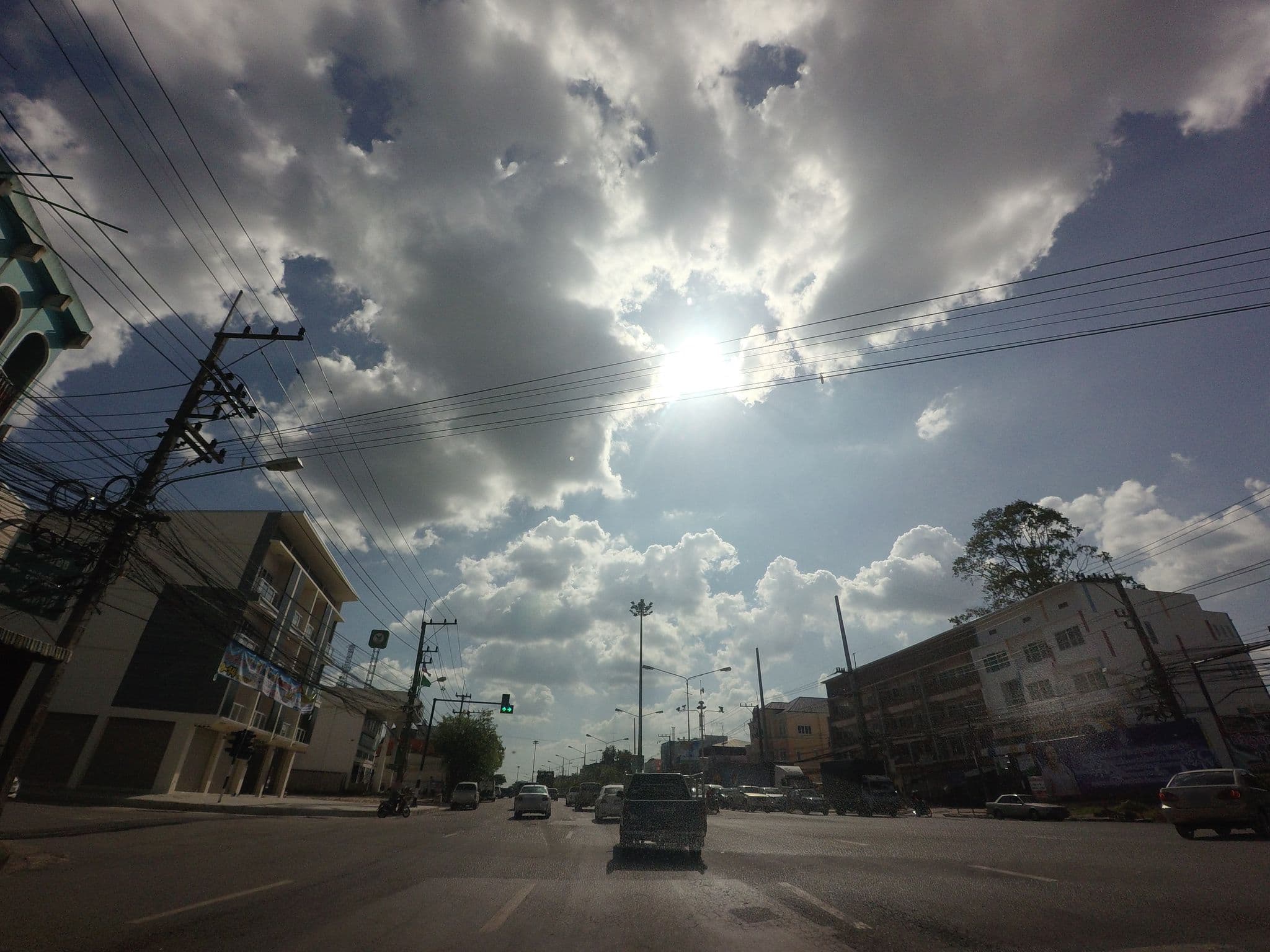 Street view near บ้านริมนำ้รีสอร์ท (Baanrimnam Resort), Klaeng — © mishari (CC BY-SA · Mapillary)