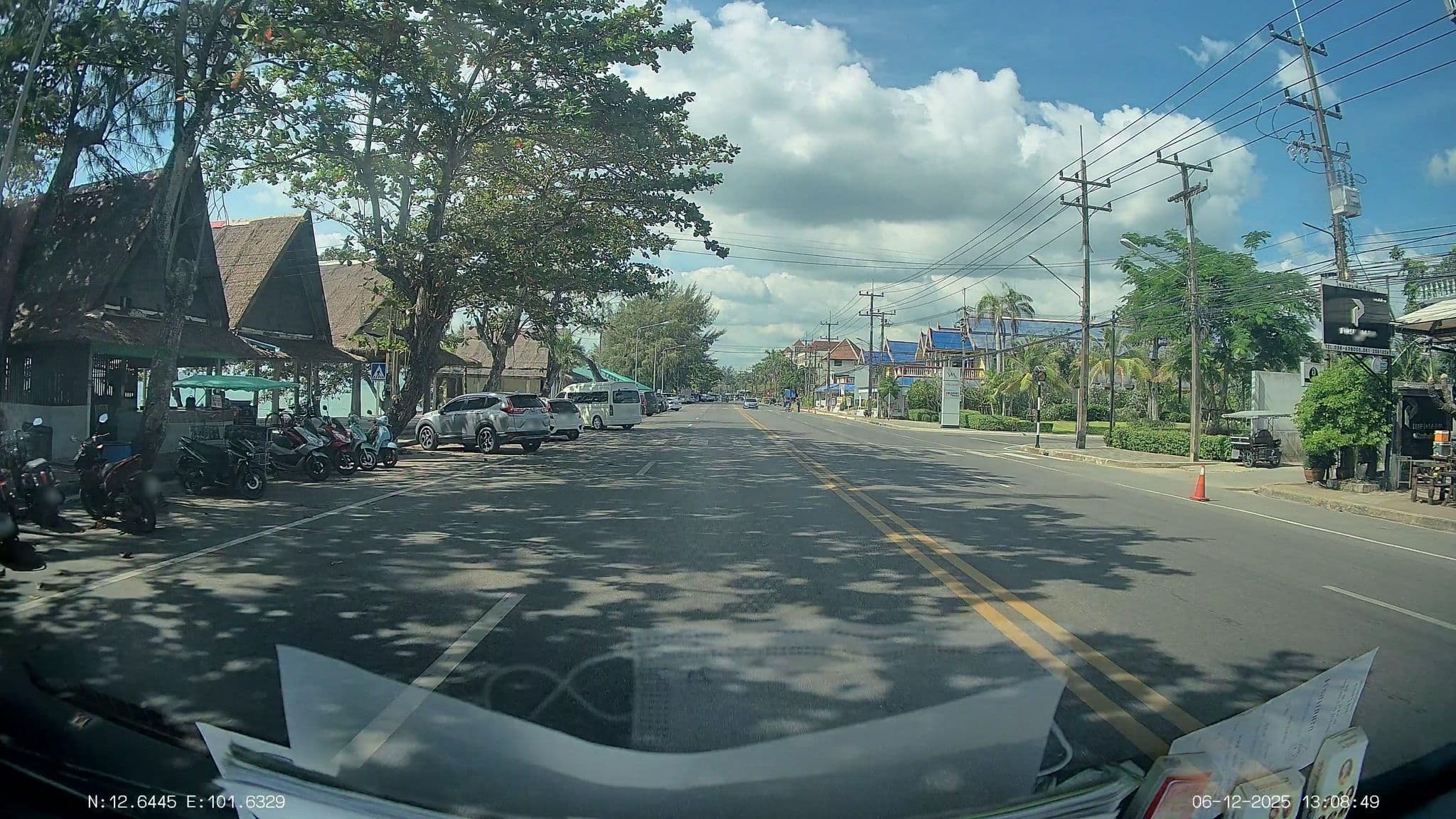 Street view near Pimpiman Hotel, Klaeng — © ThailandCambodia (CC BY-SA · Mapillary)