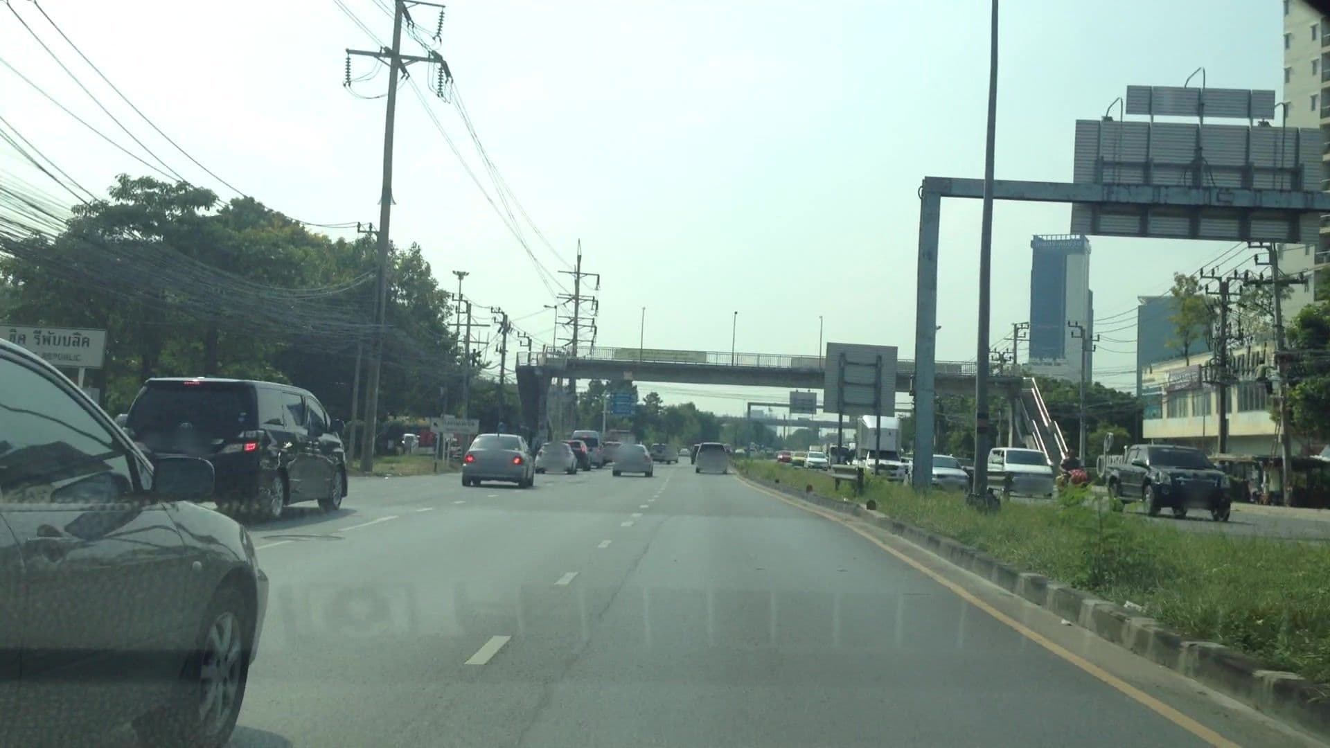 Street view near B2 บางนา, Bang Na — © lvl5 (CC BY-SA · Mapillary)