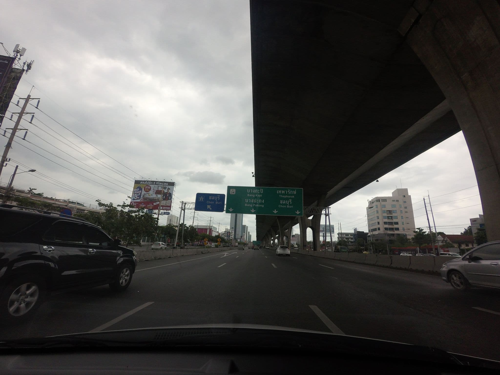 Street view near 28, Bang Na — © mishari (CC BY-SA · Mapillary)