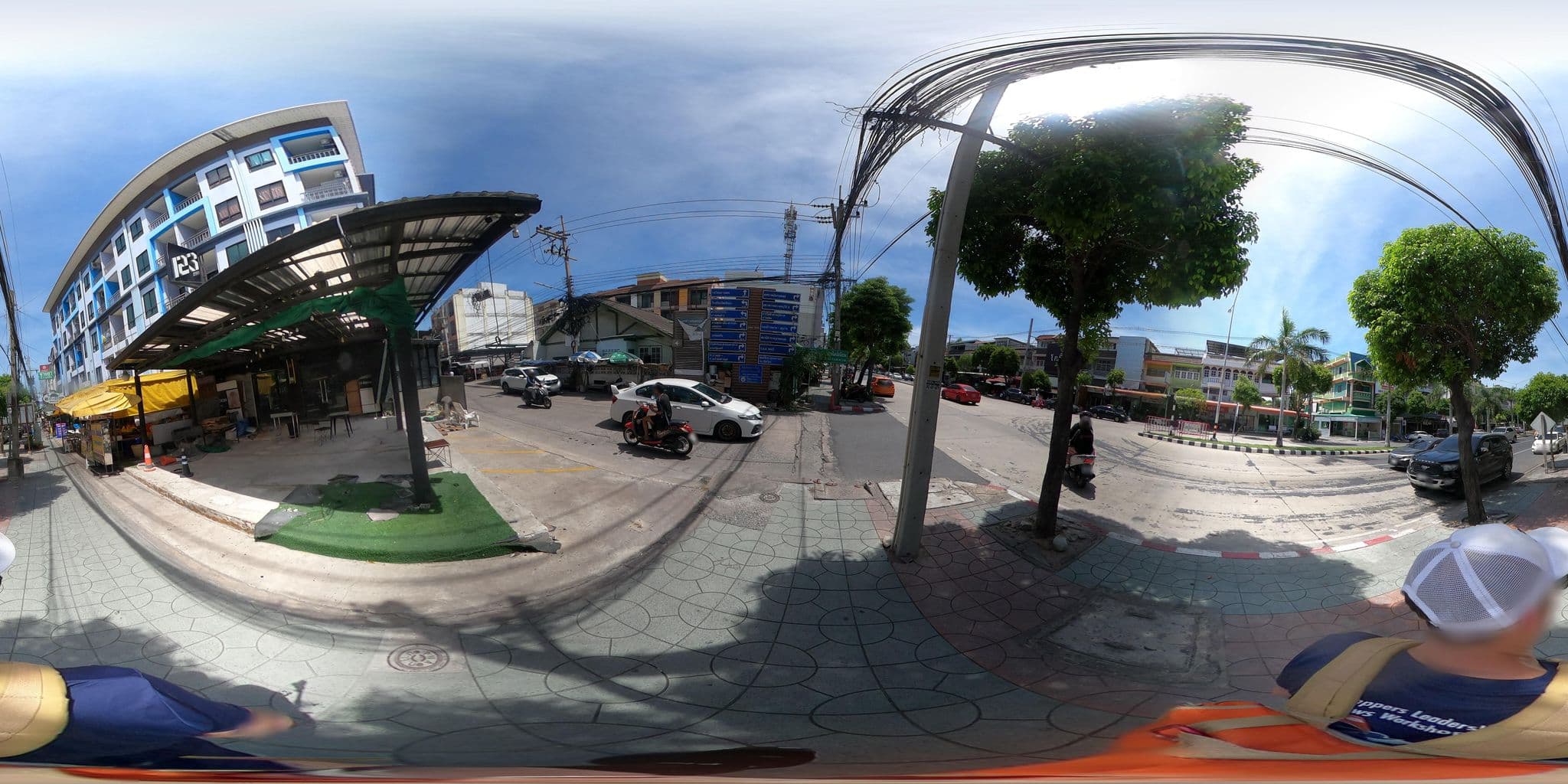 Street view near The Lord Sriracha, Ban Ang Sila — © geocruizer (CC BY-SA · Mapillary)