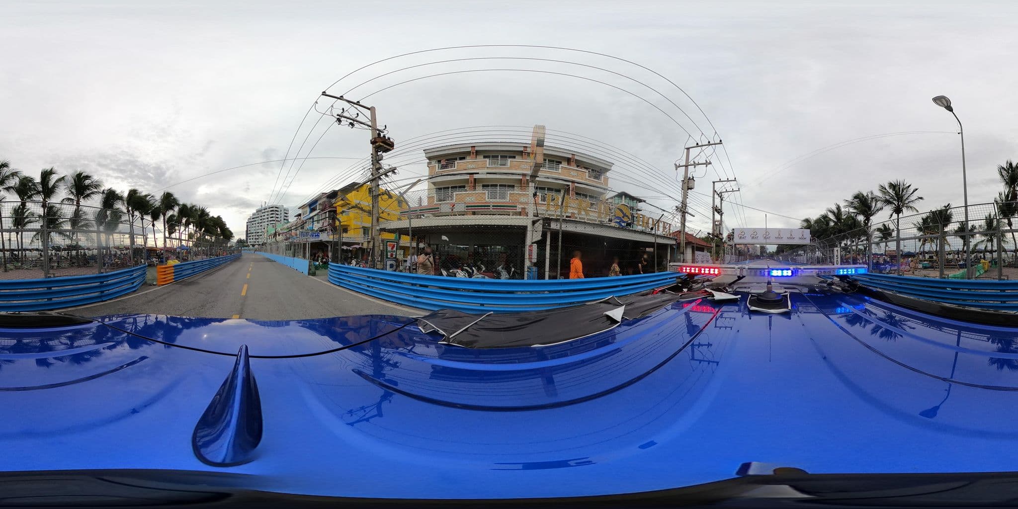 Street view near Golden Beach Bangsan, Ban Ang Sila — © nuttawutbunta (CC BY-SA · Mapillary)