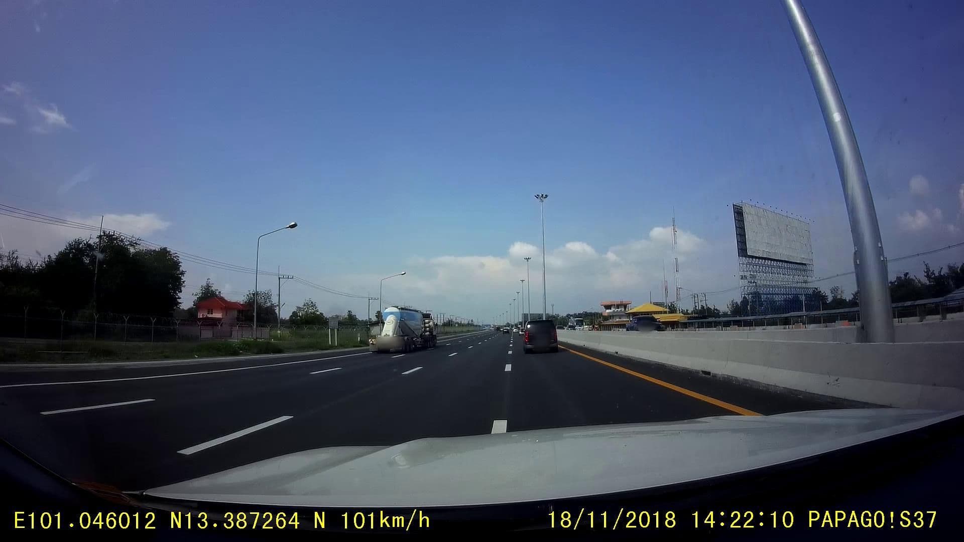 Street view near Hard Rock Hotel Pattaya, Chon Buri — © rusmanoon (CC BY-SA · Mapillary)