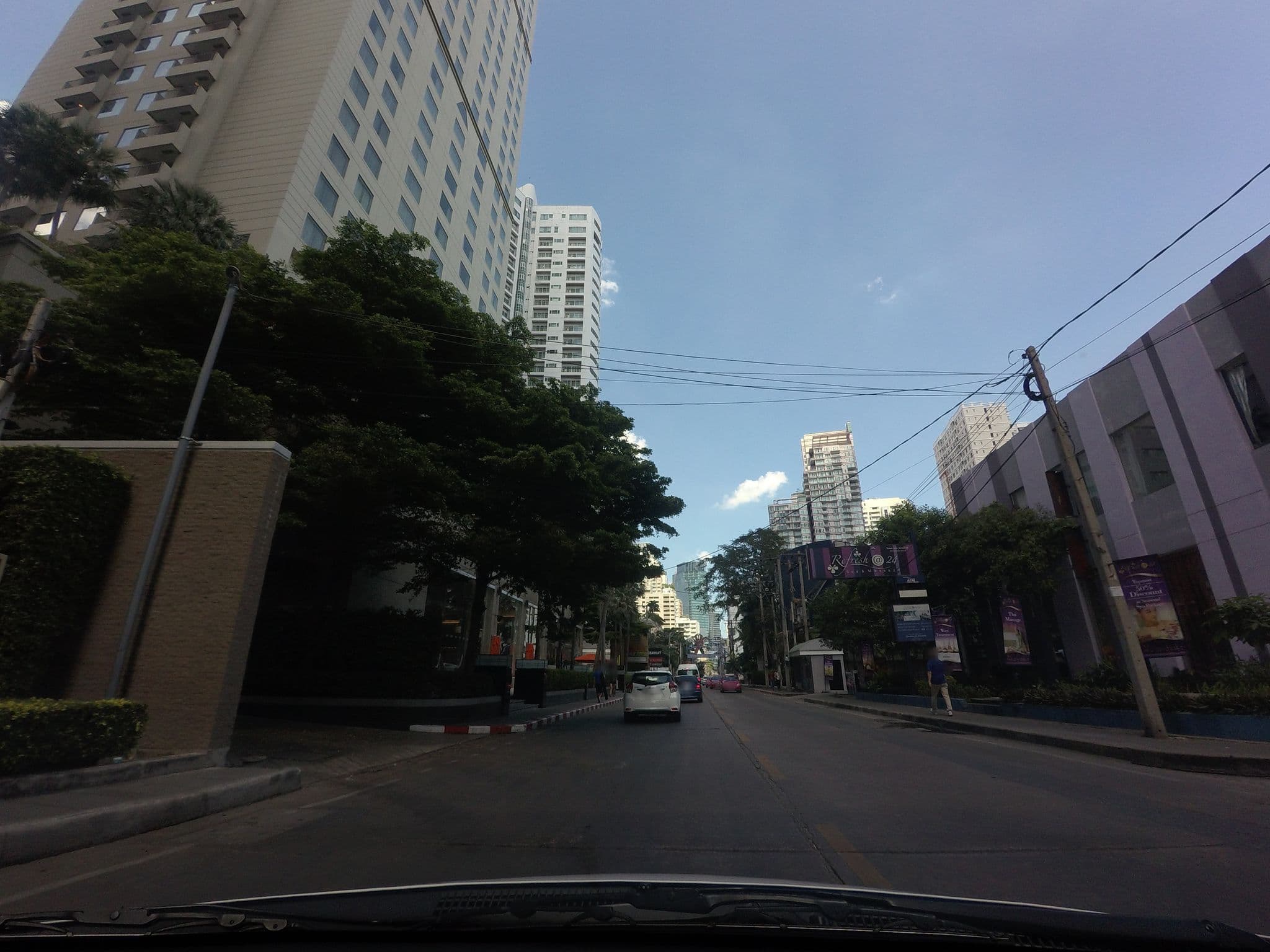 Street view near Gallery Hall, Watthana — © mishari (CC BY-SA · Mapillary)