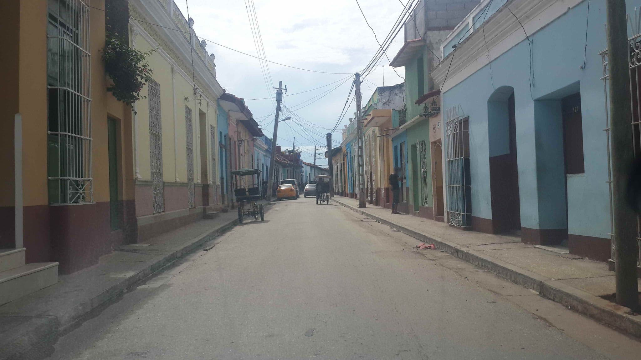 Street view near Casa Colonial Gallos by Reiniel y Alianna, Trinidad