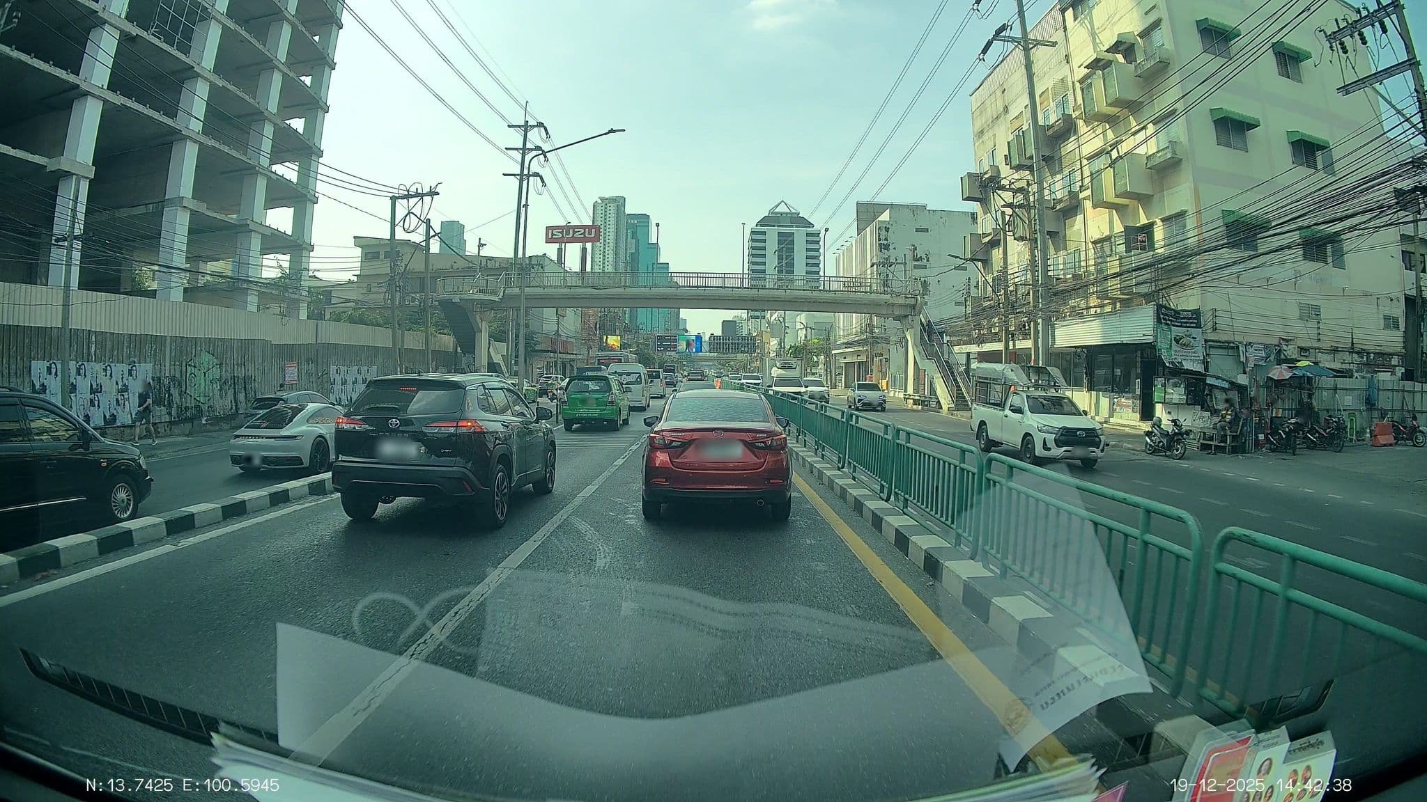 Street view near ฉิมพลี Chimplee Motel, Watthana — © ThailandCambodia (CC BY-SA · Mapillary)
