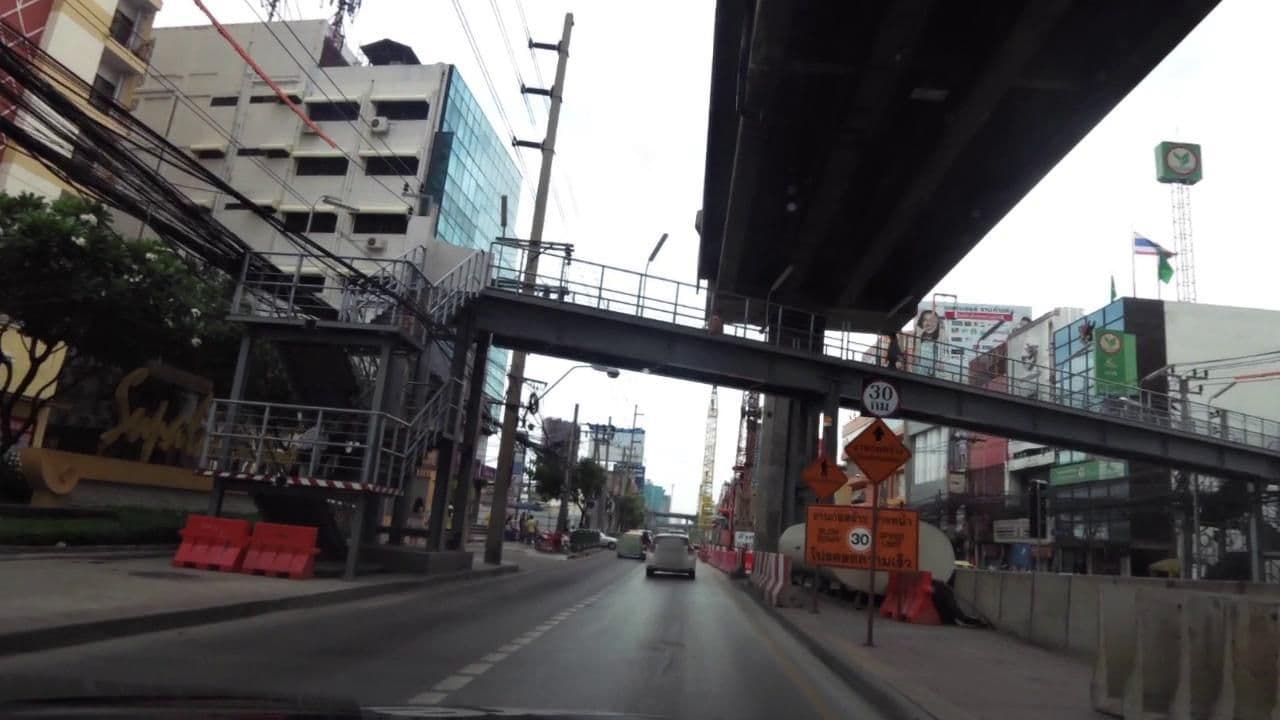 Street view near City Resort Ramkamhaeng, Ban Khlong Sakae — © toffy (CC BY-SA · Mapillary)
