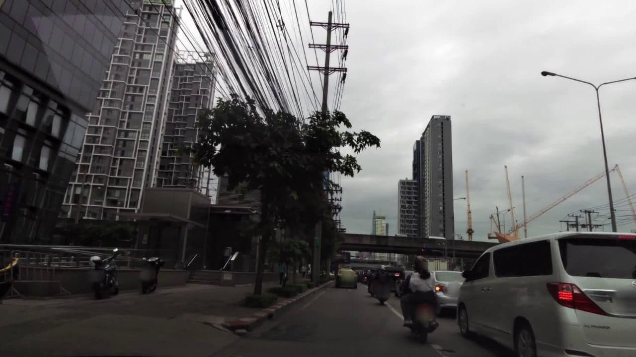 Street view near Room 1615 Hotel S31, Makkasan — © toffy (CC BY-SA · Mapillary)