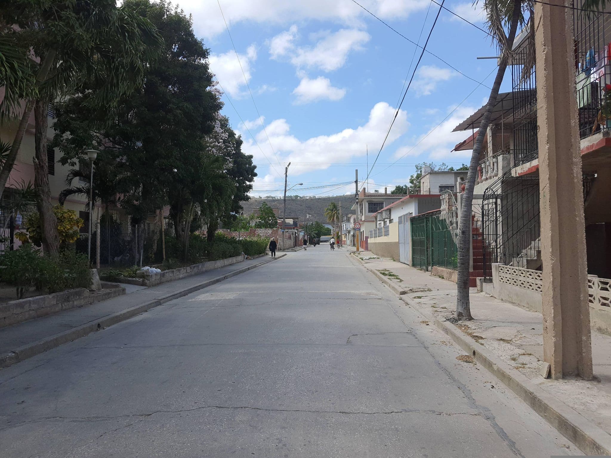 Street view near Villa Fuentes, Holguín