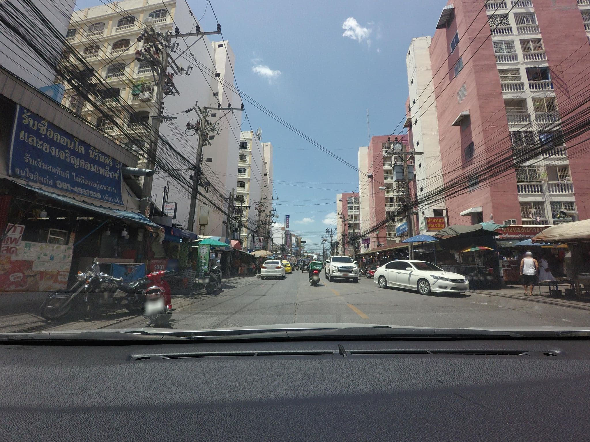 Street view near The Spring Hotel, Bang Na — © mishari (CC BY-SA · Mapillary)