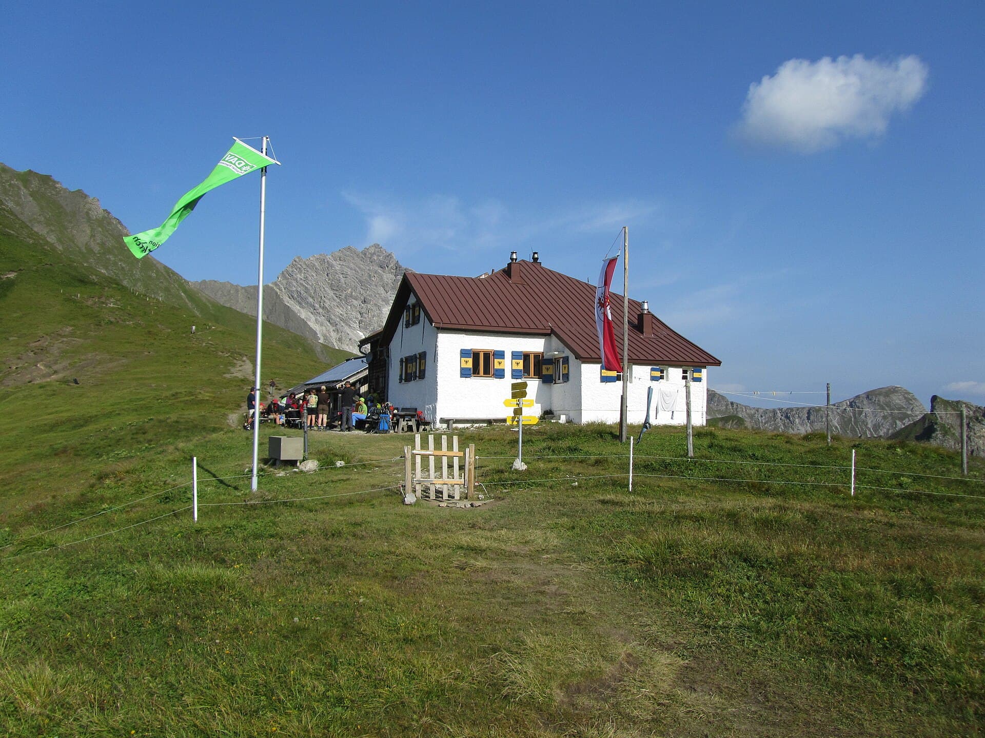 Kaiserjochhaus (via Wikimedia Commons, CC BY-SA 3.0)