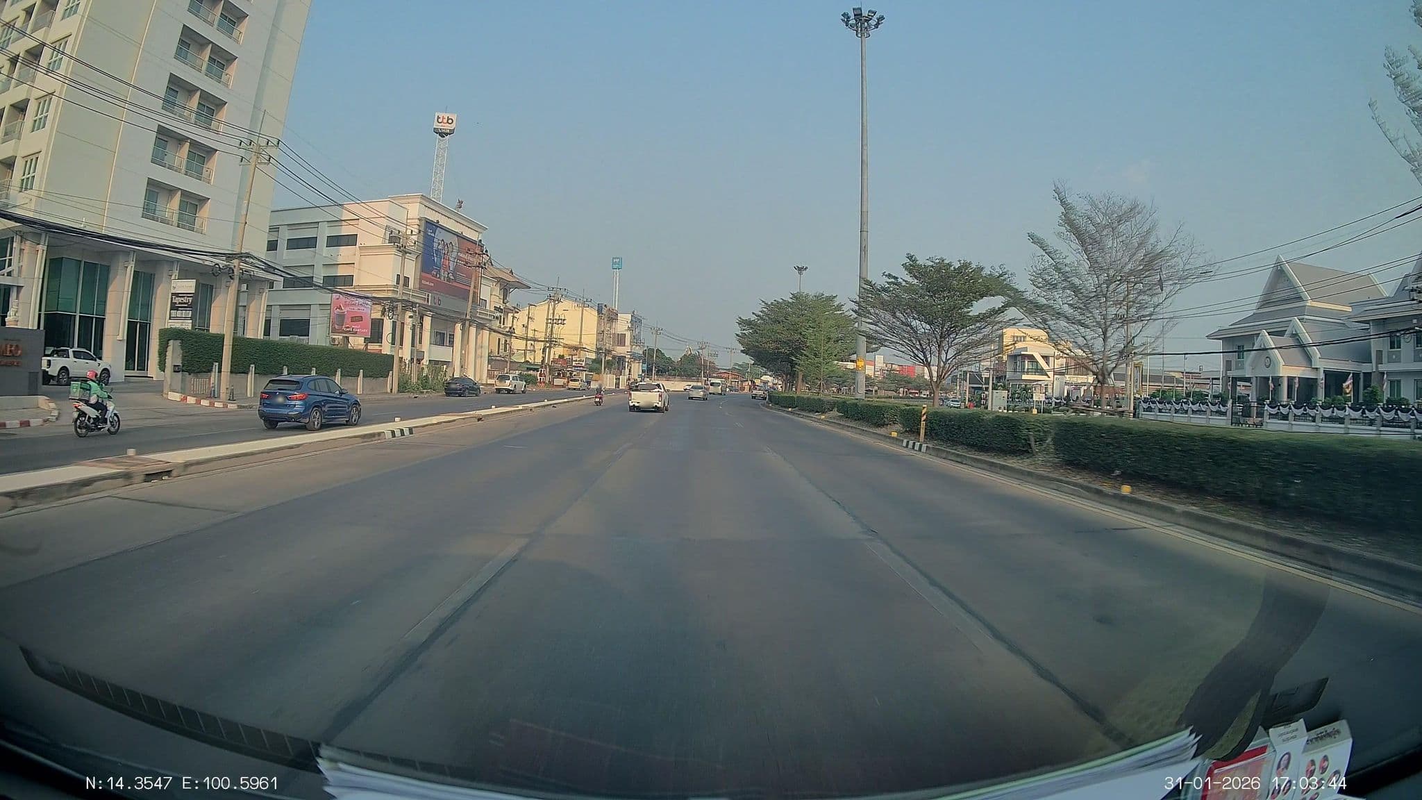 Street view near U-Thong Inn Hotel, Phra Nakhon Si Ayutthaya — © ThailandCambodia (CC BY-SA · Mapillary)