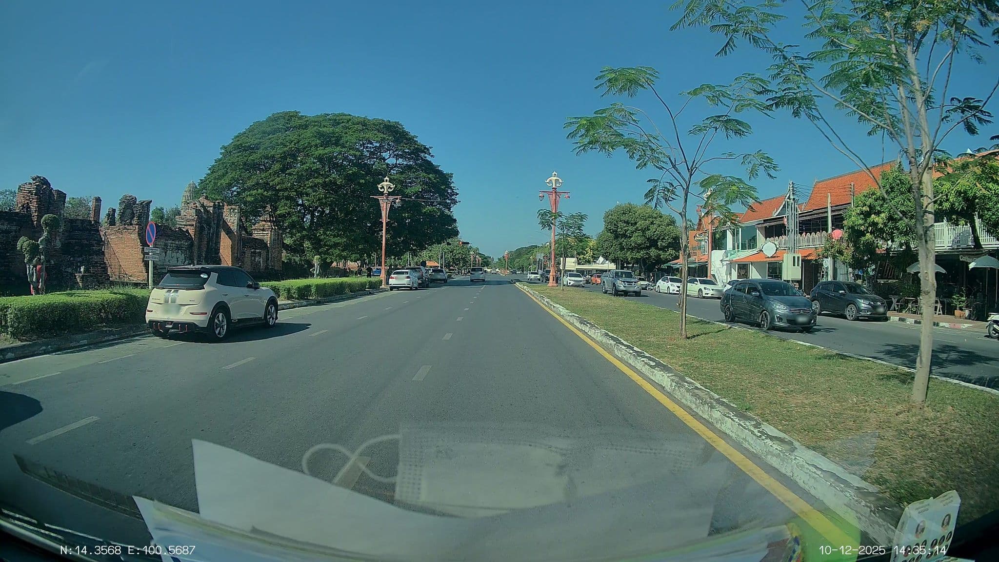 Street view near The Sixty Hotel, Phra Nakhon Si Ayutthaya — © ThailandCambodia (CC BY-SA · Mapillary)