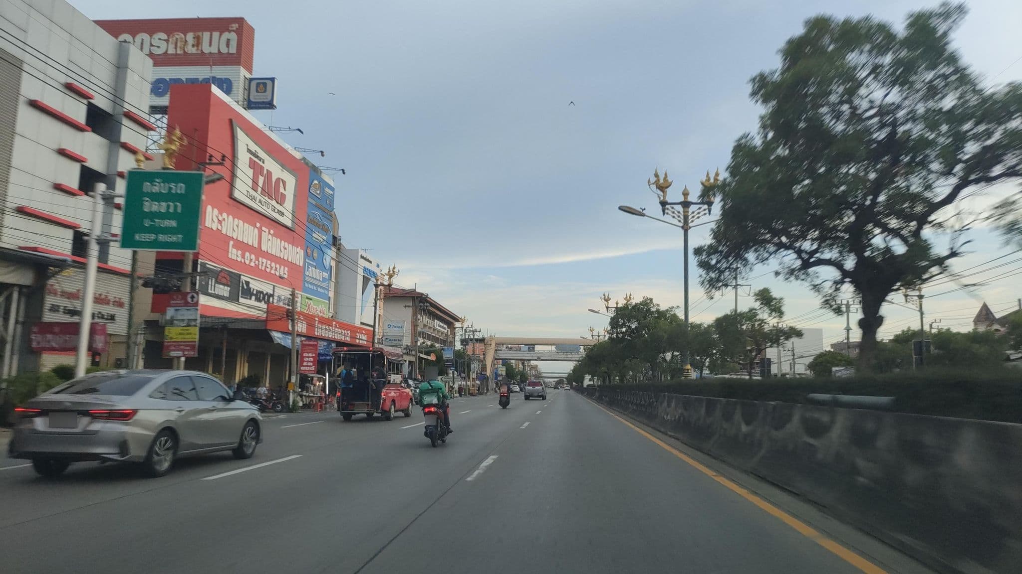 Street view near Bkk39AirportHotel, Latkrabang — © koki2529 (CC BY-SA · Mapillary)