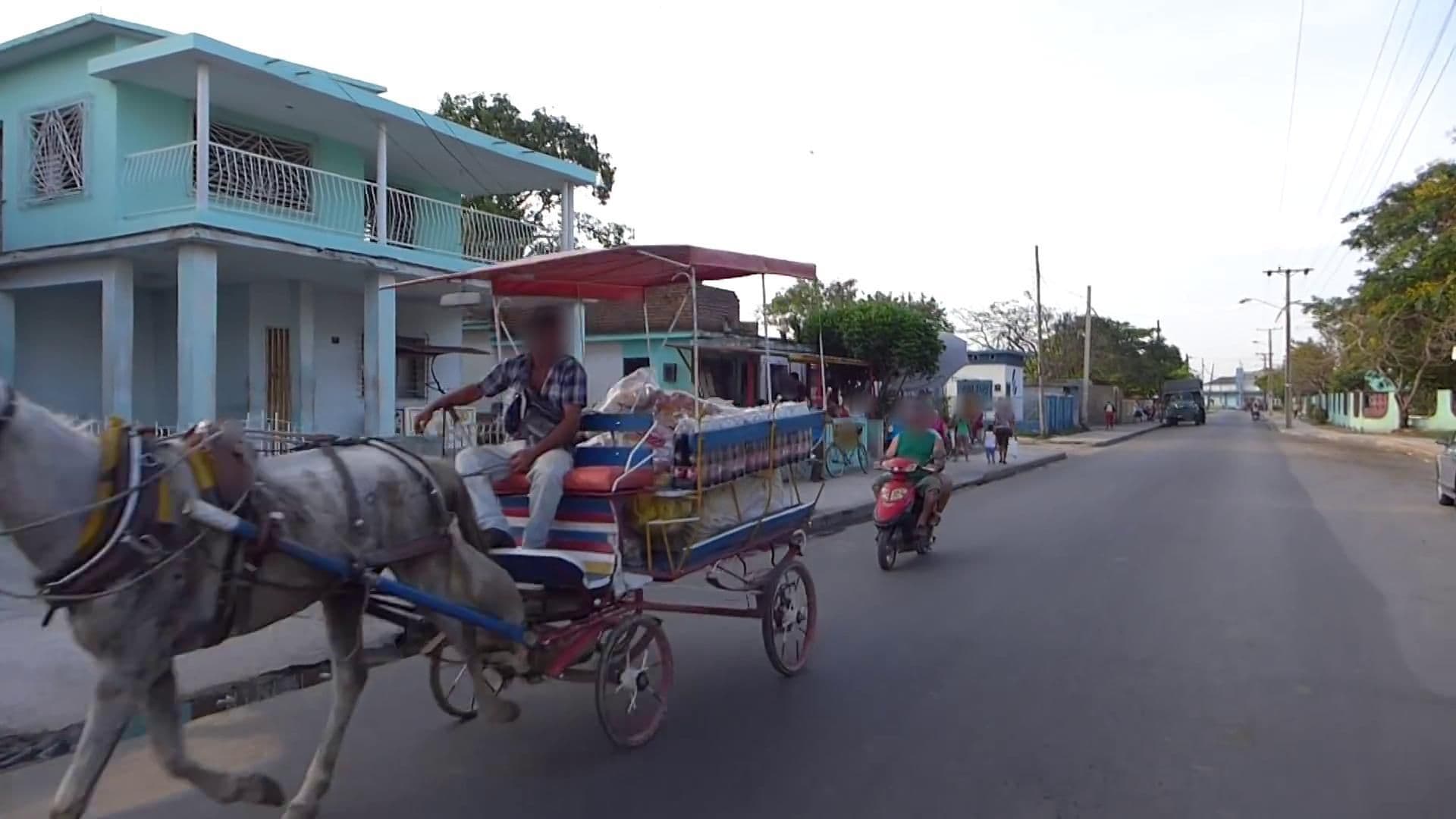 Street view near La Esquinita, Camagüey