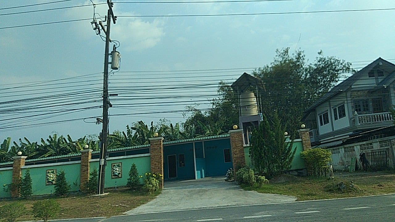 Street view near River & Mountain Resort, Nakhon Nayok — © ozflor (CC BY-SA · Mapillary)