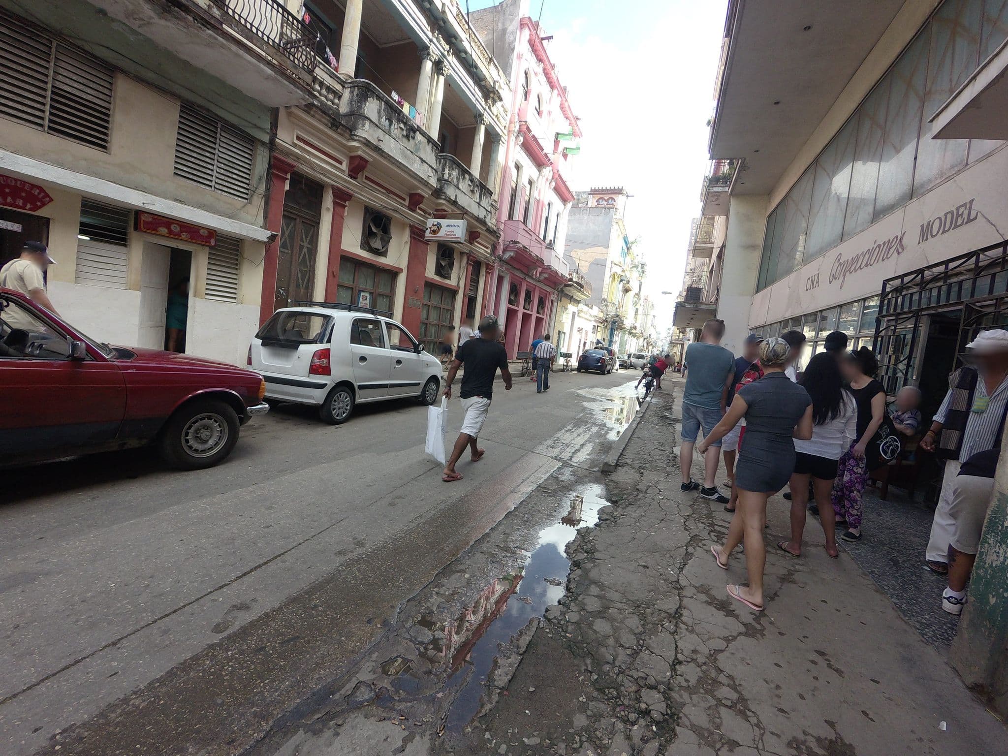 Street view near Apartamento Dany y Dainerys, Centro Habana