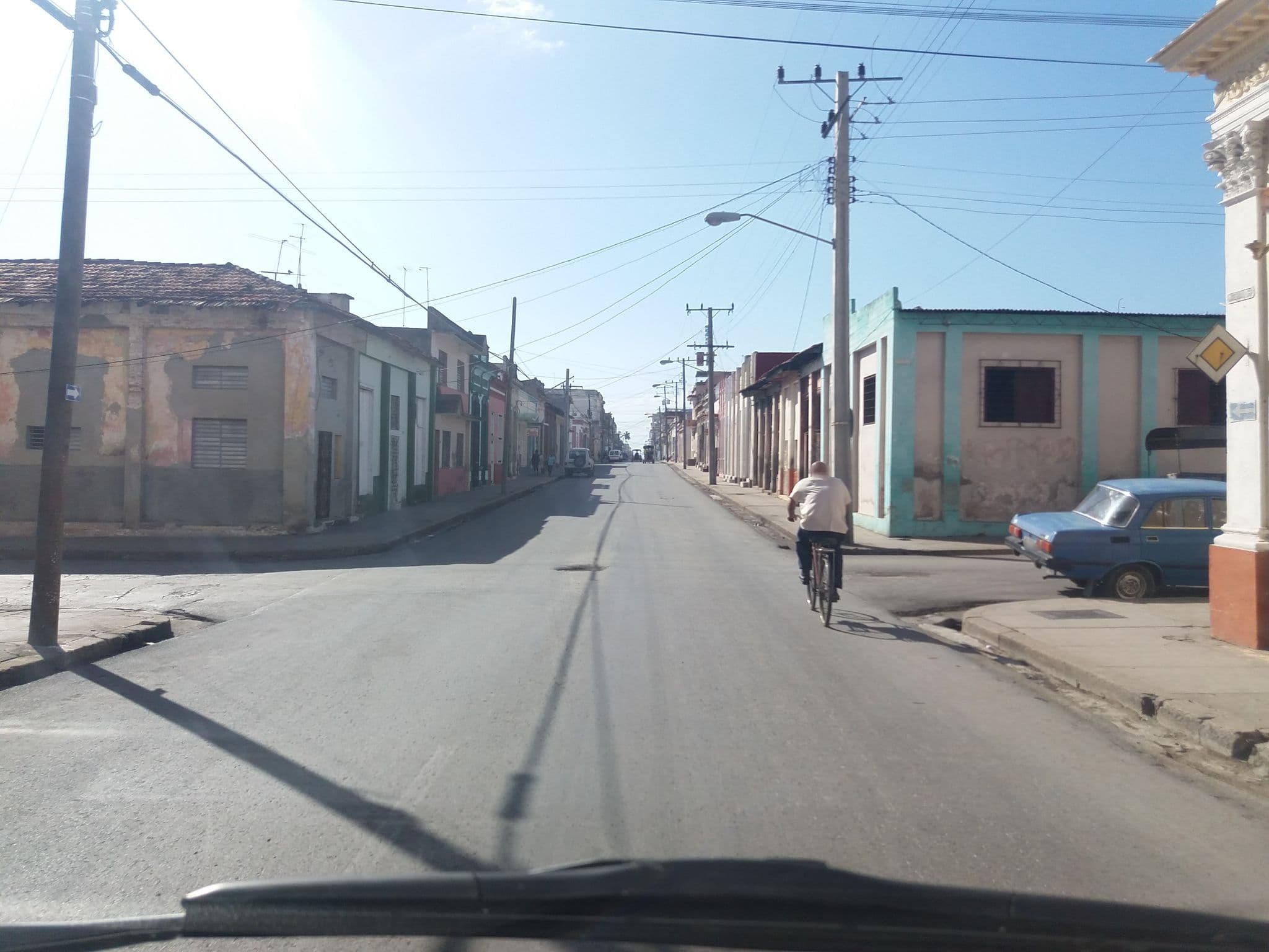 Street view near Hostal Auténtica Perla, Cienfuegos