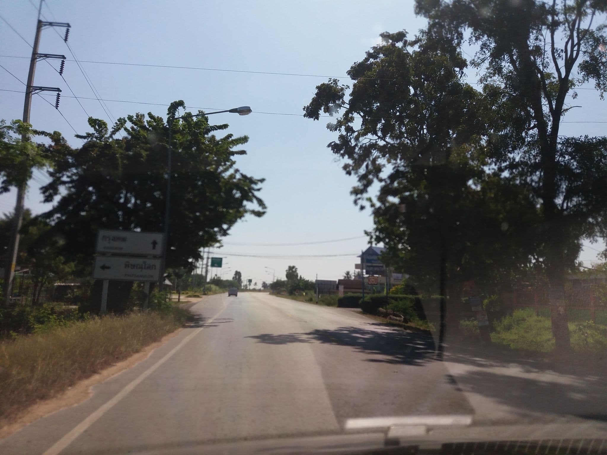Street view near โอ้ลัลล้า รีสอร์ท (O-lanla Resort), Nakhon Sawan — © beddhist (CC BY-SA · Mapillary)