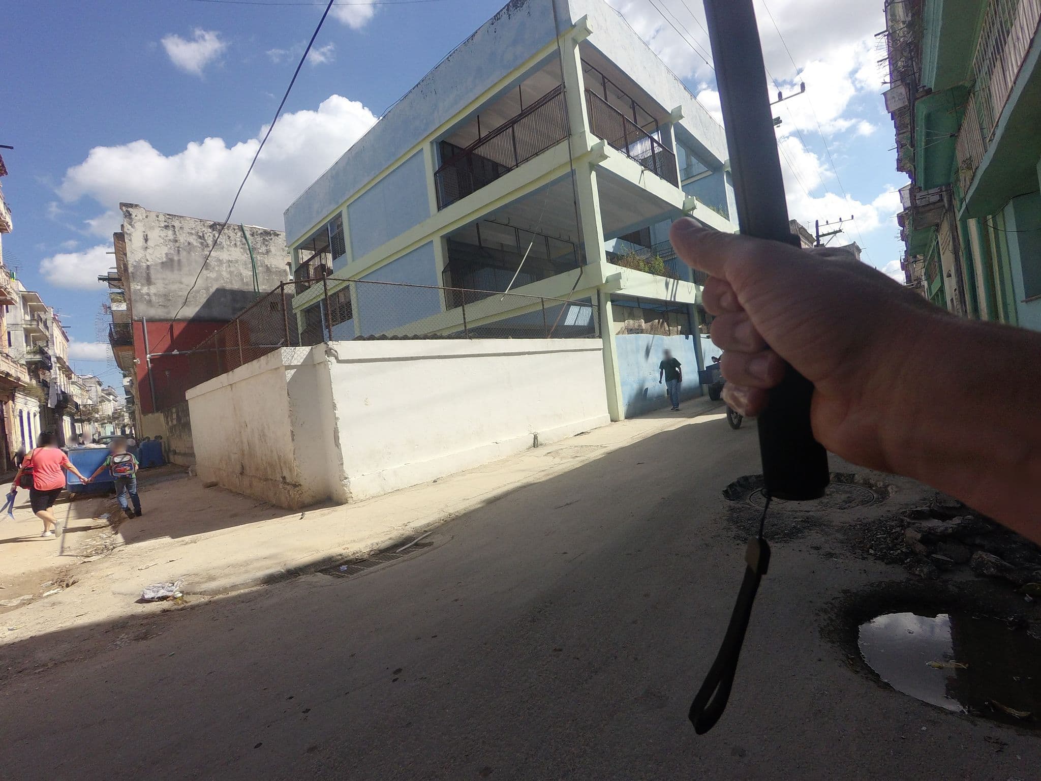 Street view near René B&B, La Habana Vieja