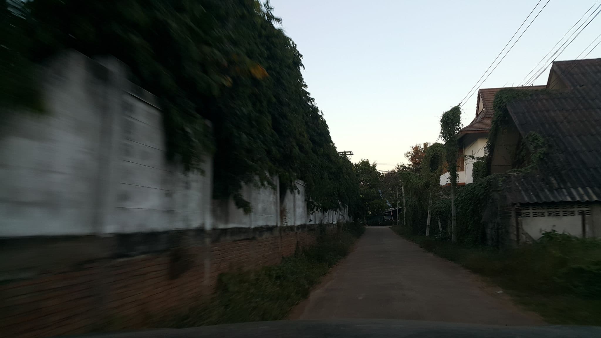 Street view near โรงแรมกัลปพฤกษ์, Uttaradit — © jrcarlsen (CC BY-SA · Mapillary)