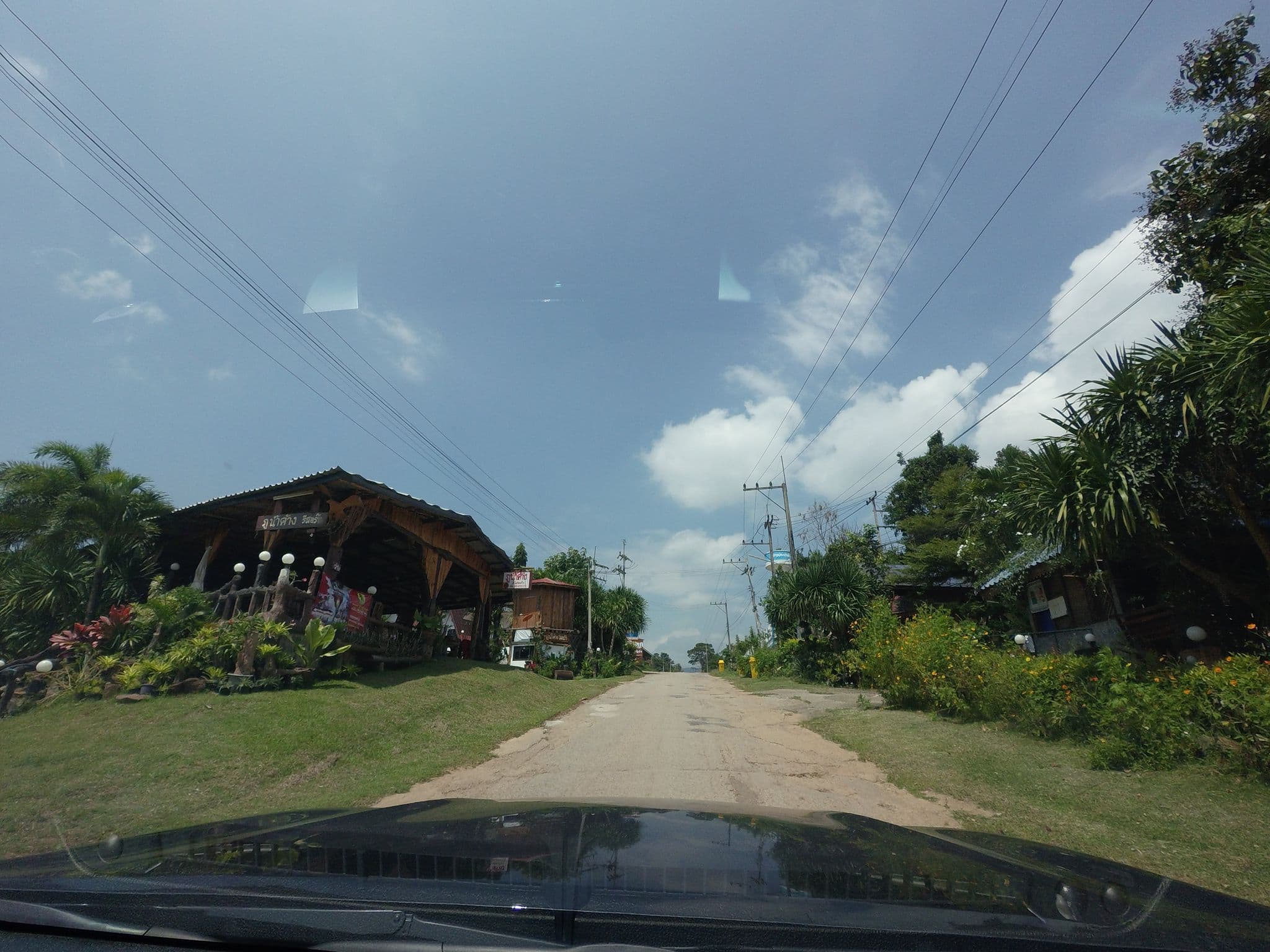 Street view near โรงแรมภูเพชร ฮิลล์ รีสอร์ท, Loei — © mishari (CC BY-SA · Mapillary)