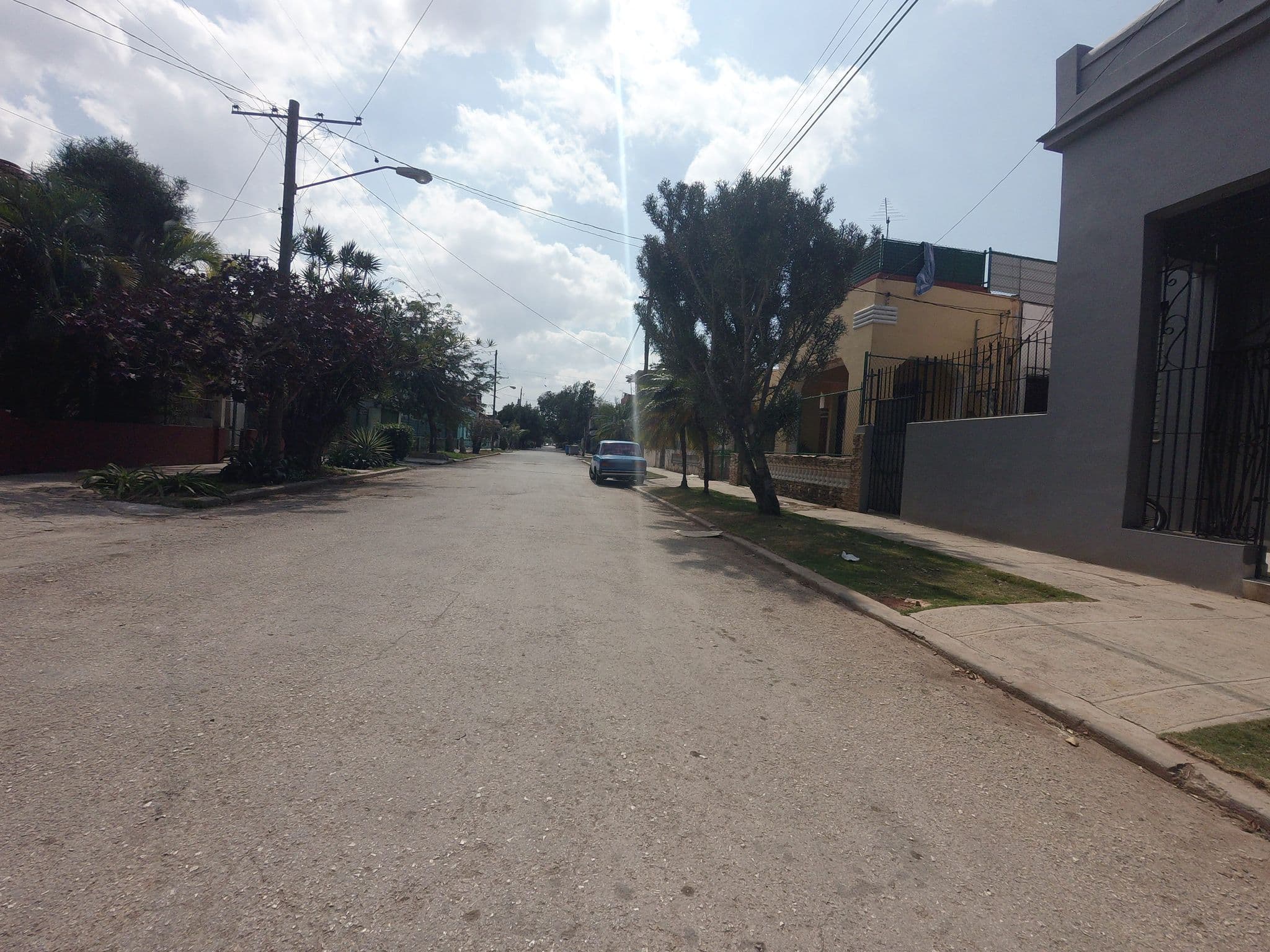 Street view near Casa Mia, Almendares