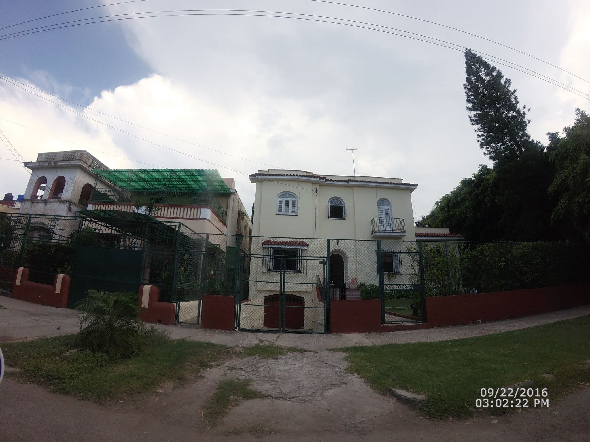 Street view near Duplex calle 21#802, Plaza de la Revolución — © havana (CC BY-SA · Mapillary)