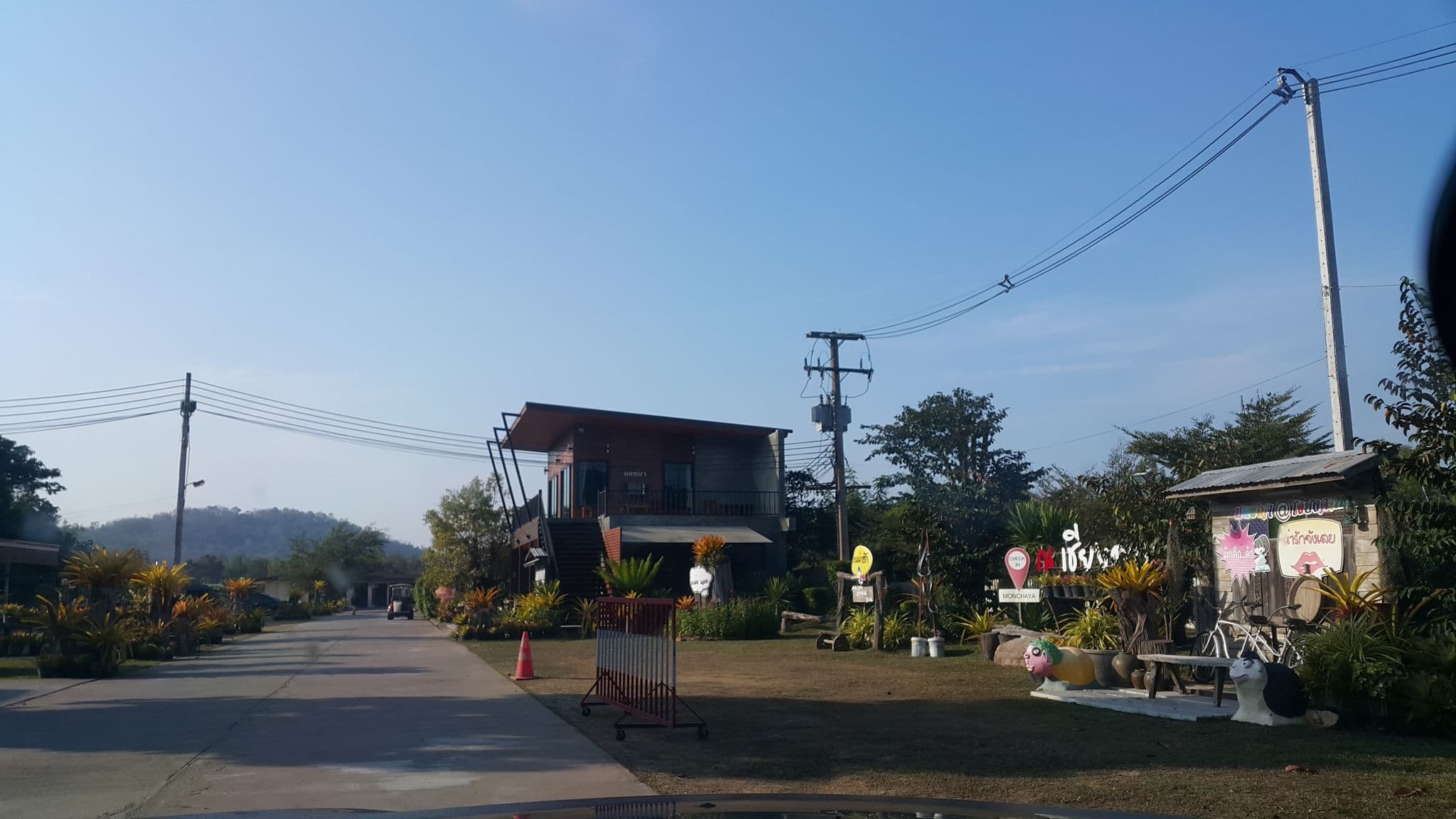 Street view near Monchaya Resort มลชญารีสอร์ท @เชียงคาน, Loei — © jrcarlsen (CC BY-SA · Mapillary)