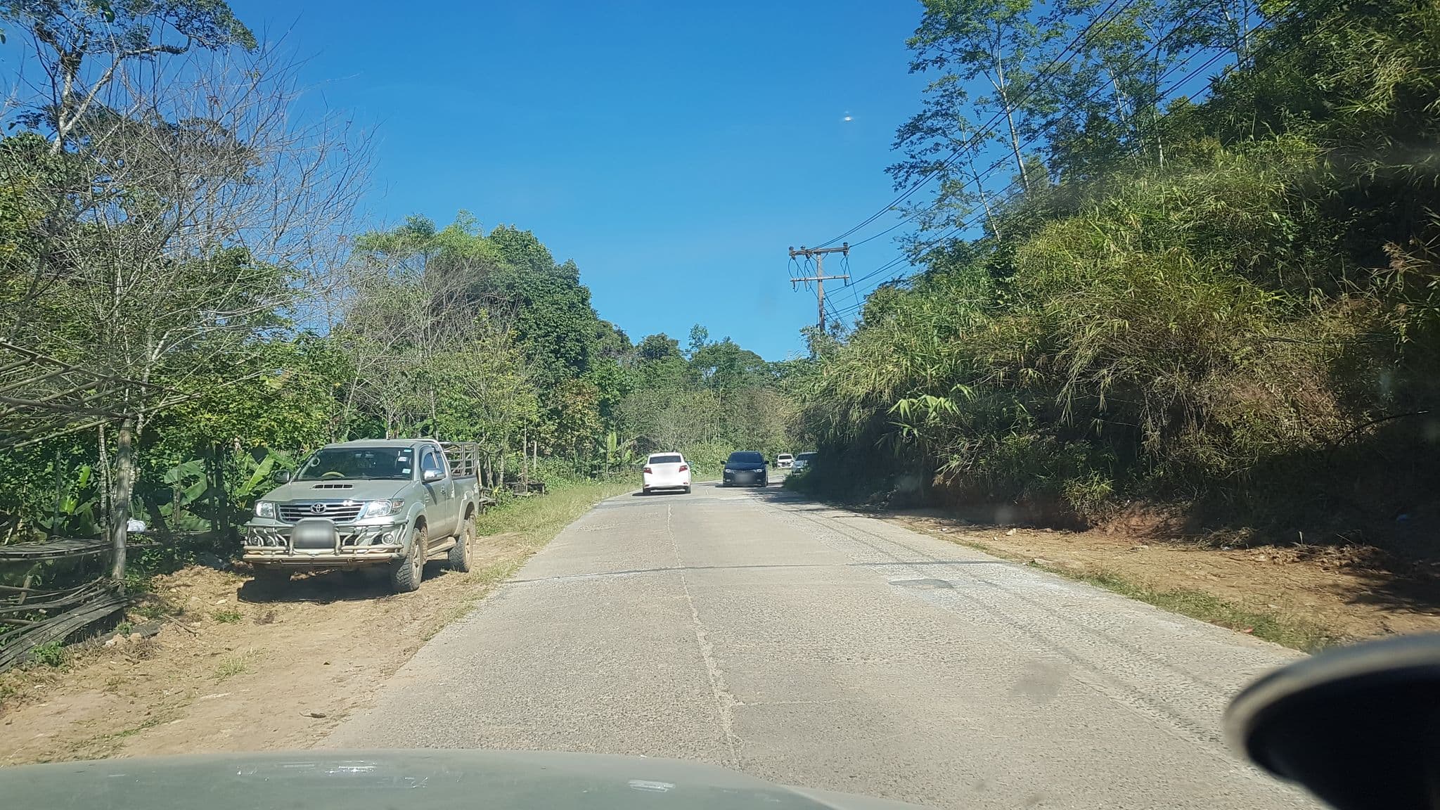 Street view near บ้านนุสรา ภูทับเบิก, Ban I Loet — © igorzo (CC BY-SA · Mapillary)