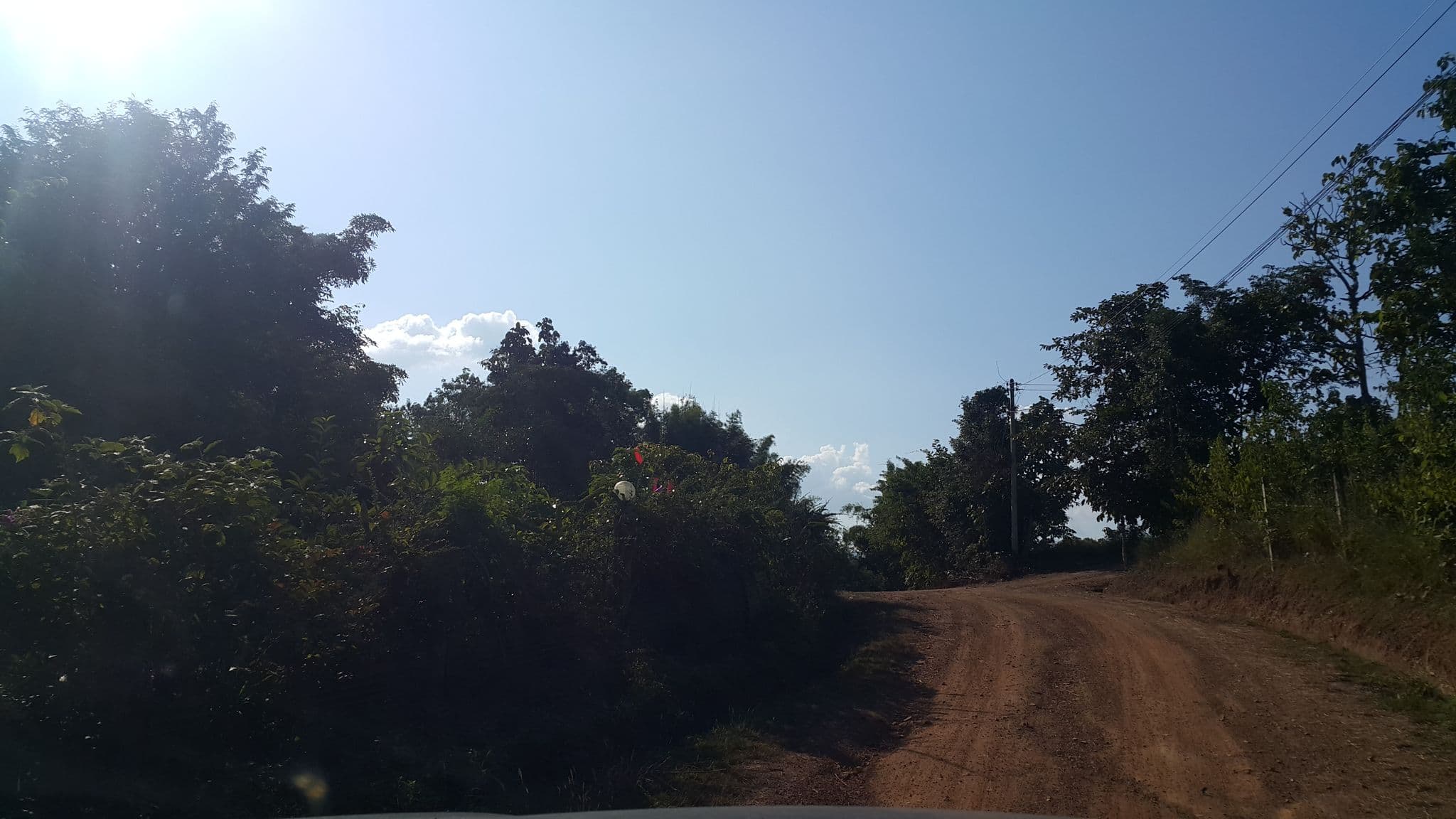 Street view near Maerim Lanna Resort@Spa, Chiang Mai — © jrcarlsen (CC BY-SA · Mapillary)