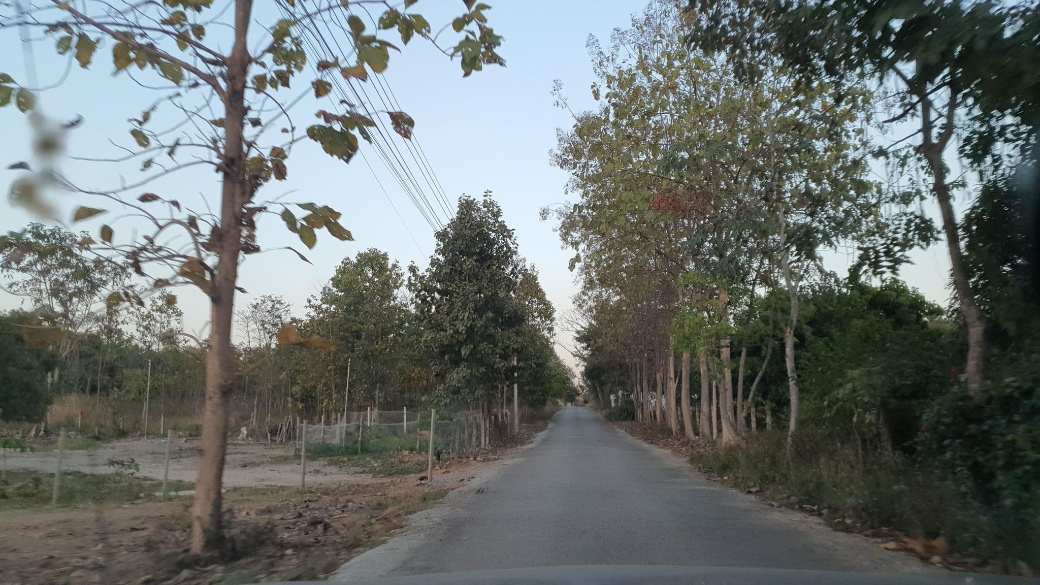 Street view near โฮมสเตย์จันทร์เจ้าขา, San Pa Tong — © jrcarlsen (CC BY-SA · Mapillary)